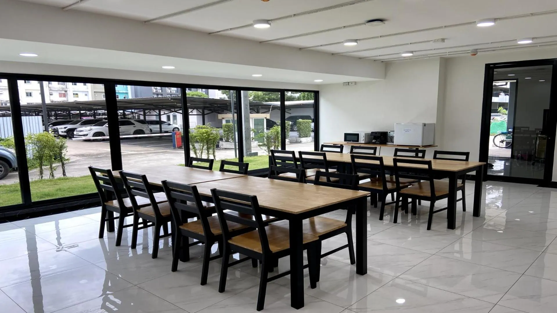 Restaurant/places to eat in OK Hotel Bangkok