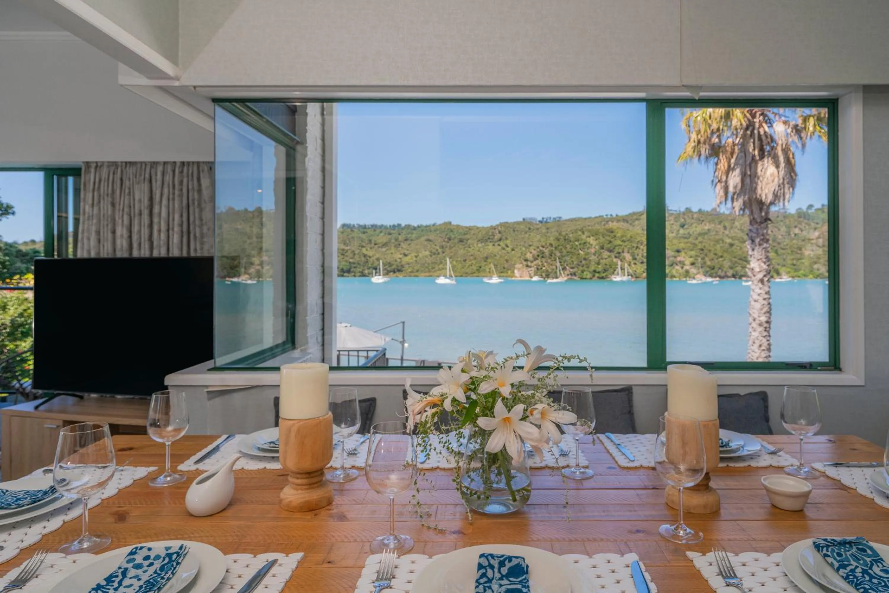 Dining area in Oceans 88 Whitianga Coastal Suites