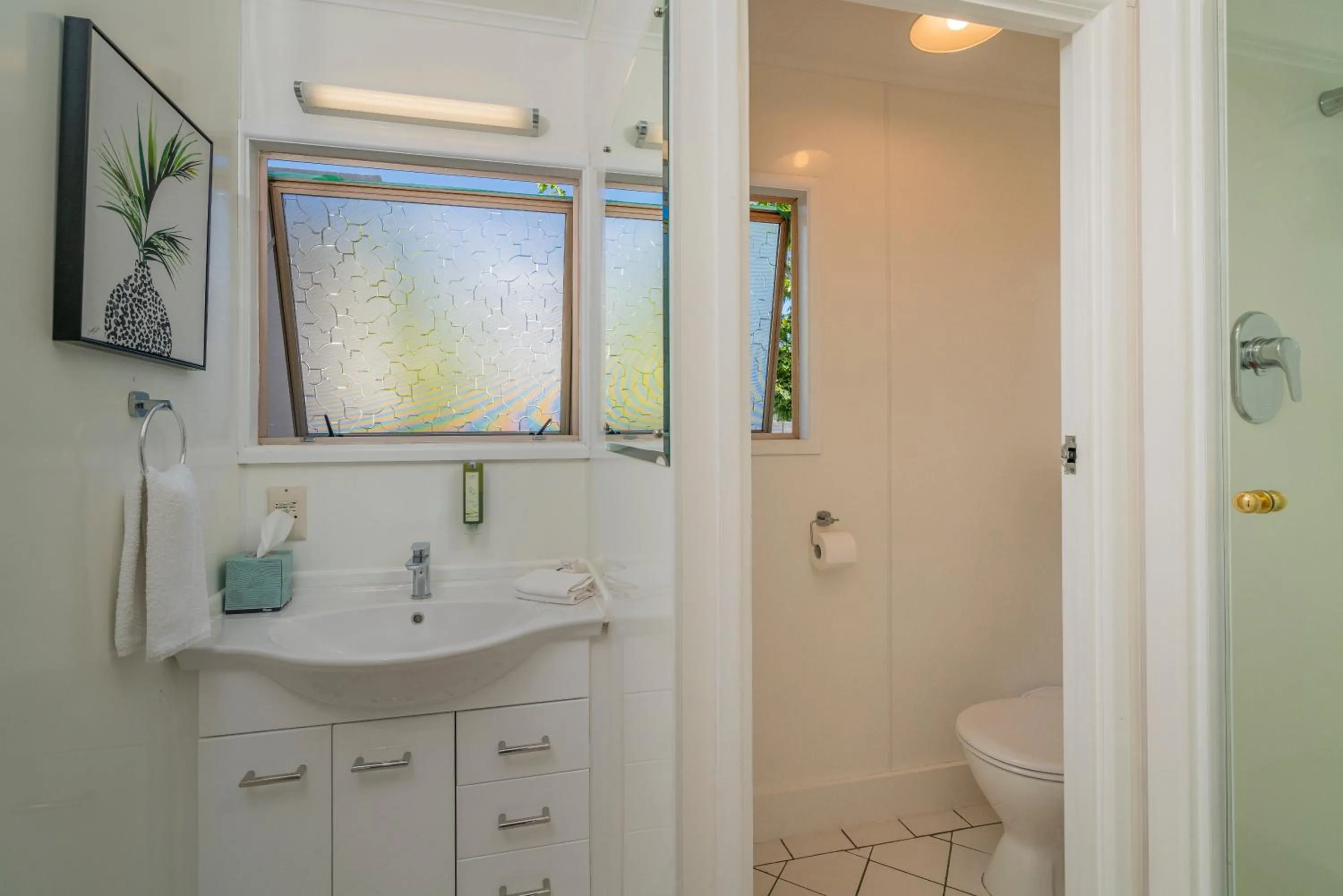 Shower in Oceans 88 Whitianga Coastal Suites