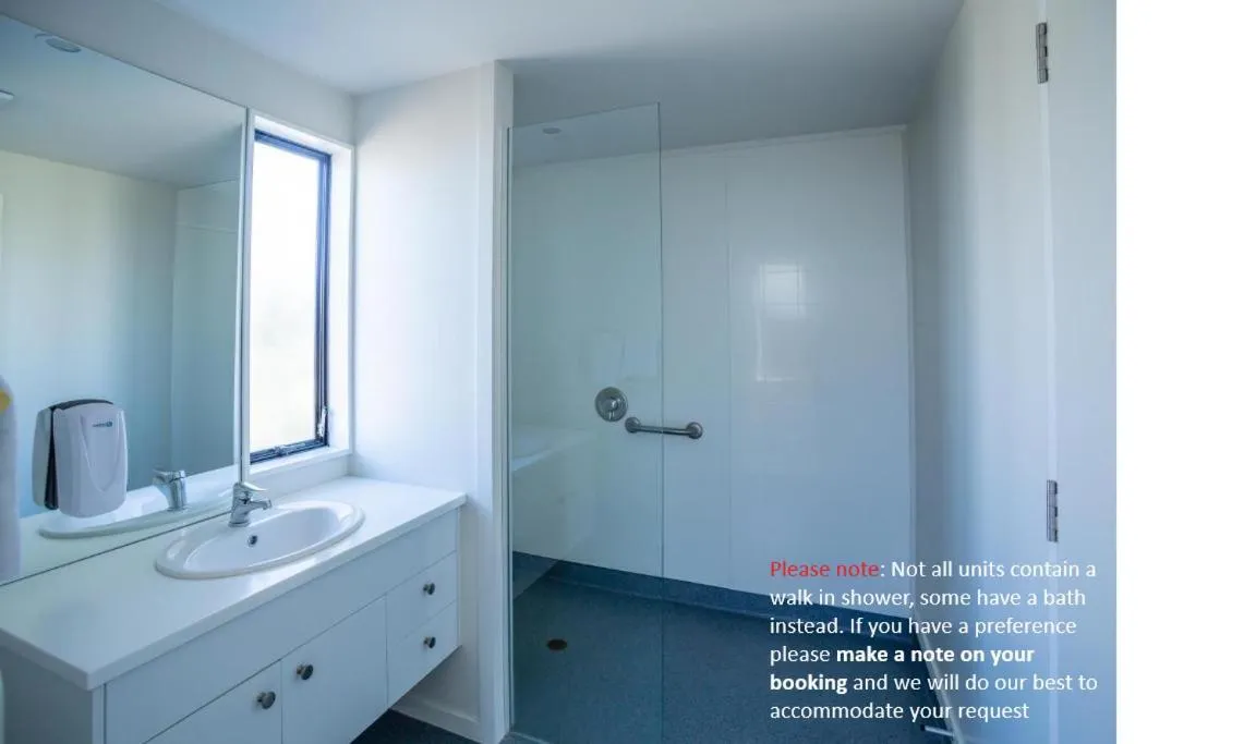 Shower in Christchurch Park Motel