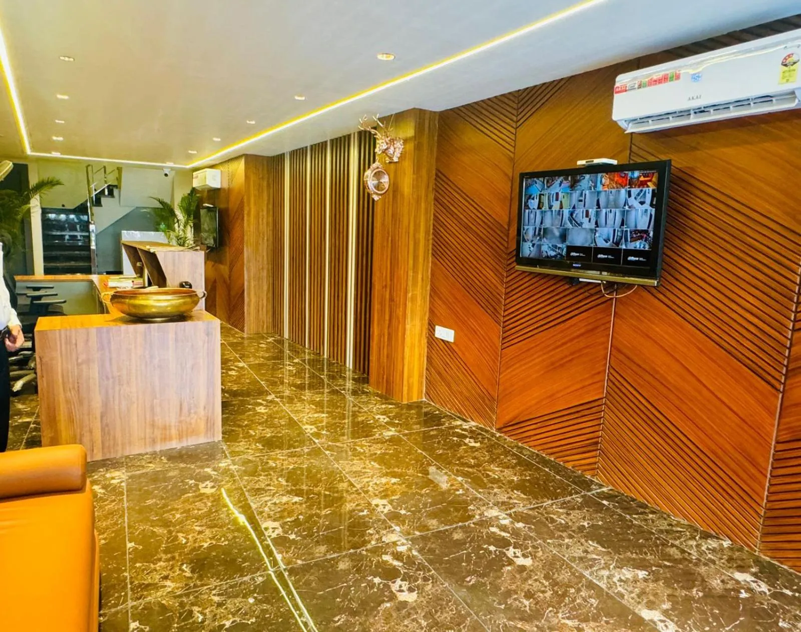 Lobby or reception in Hotel Najaf Palace