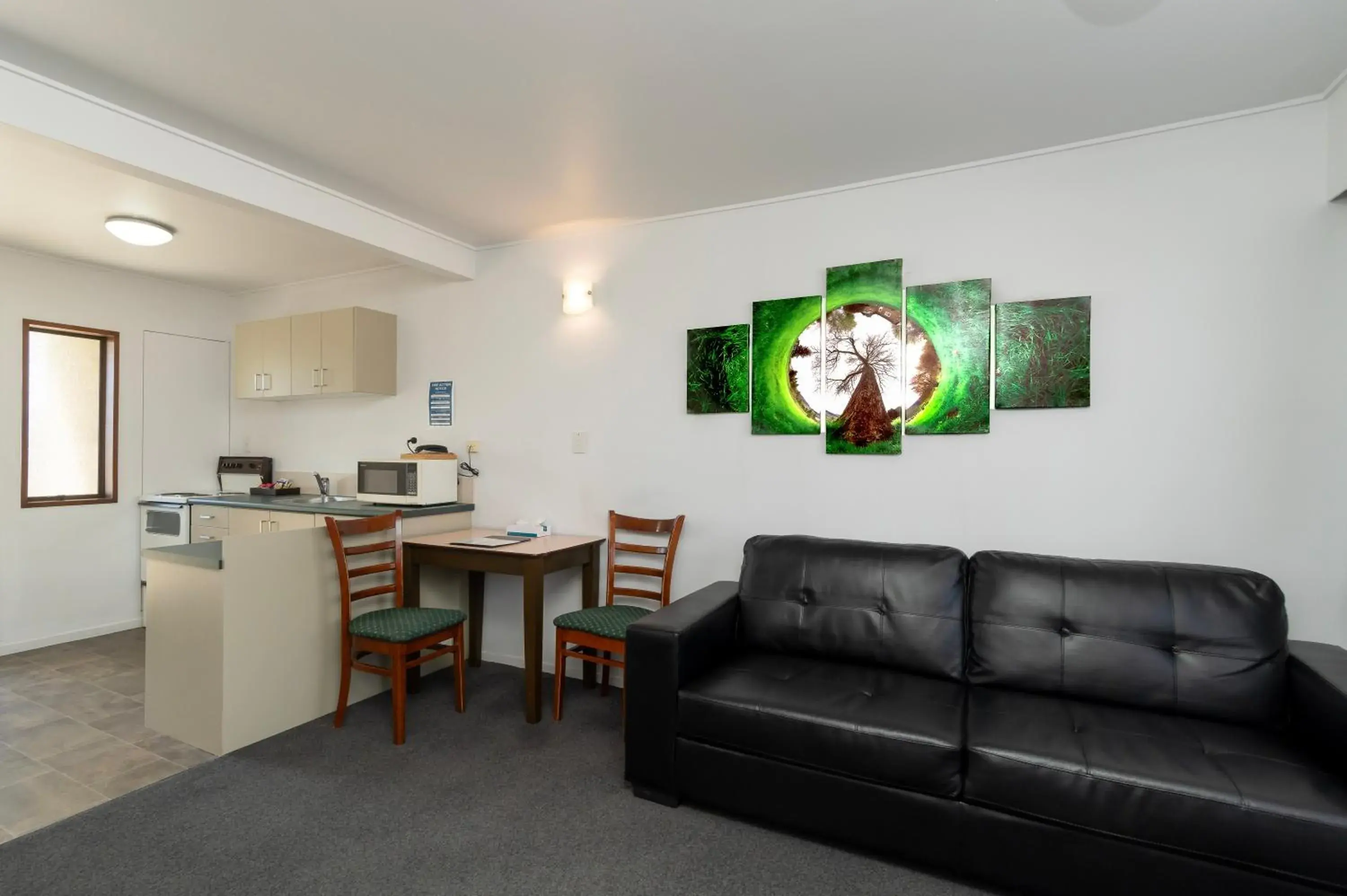 Two-Bedroom Unit - Disability Access in Centennial Court Hotel Two-Bedroom Unit - Disability Access in Centennial Court Hotel