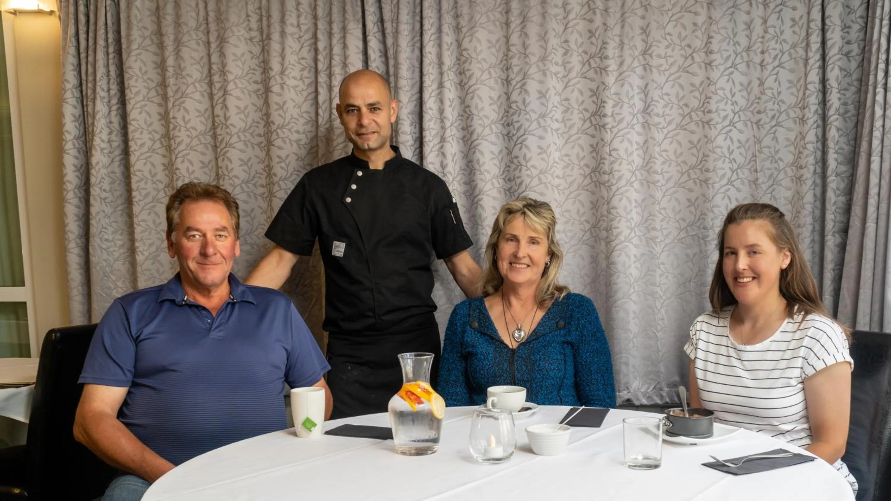 Restaurant/places to eat in Centennial Court Hotel