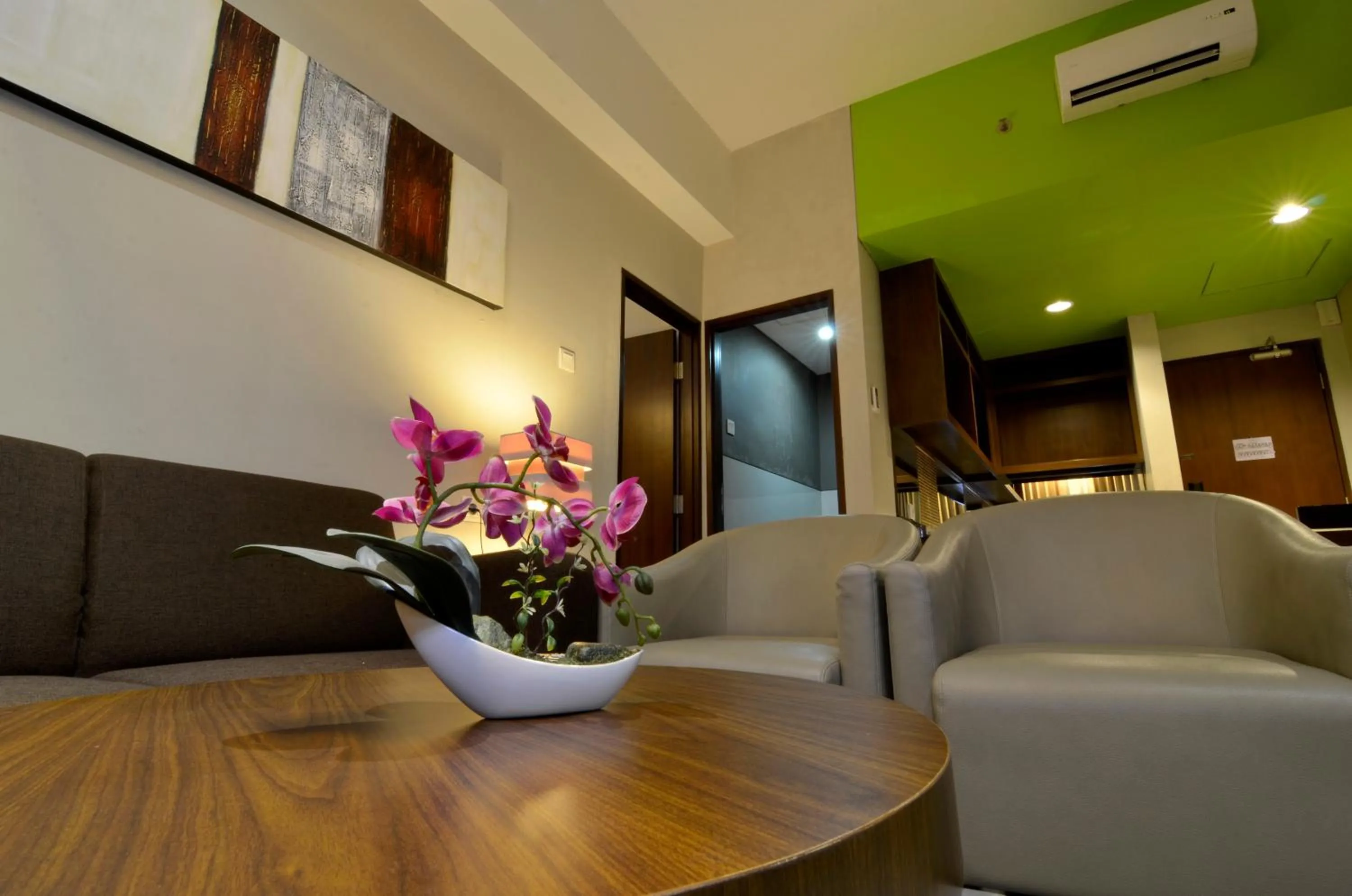 Living room in Howard Johnson By Wyndham Pekalongan