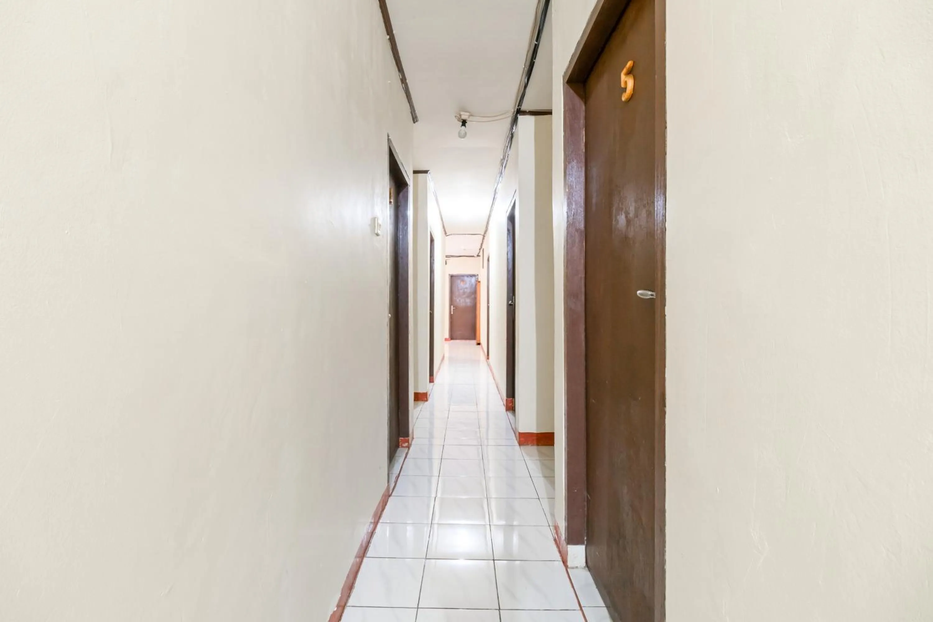 RedDoorz near Pondok Indah Water Park