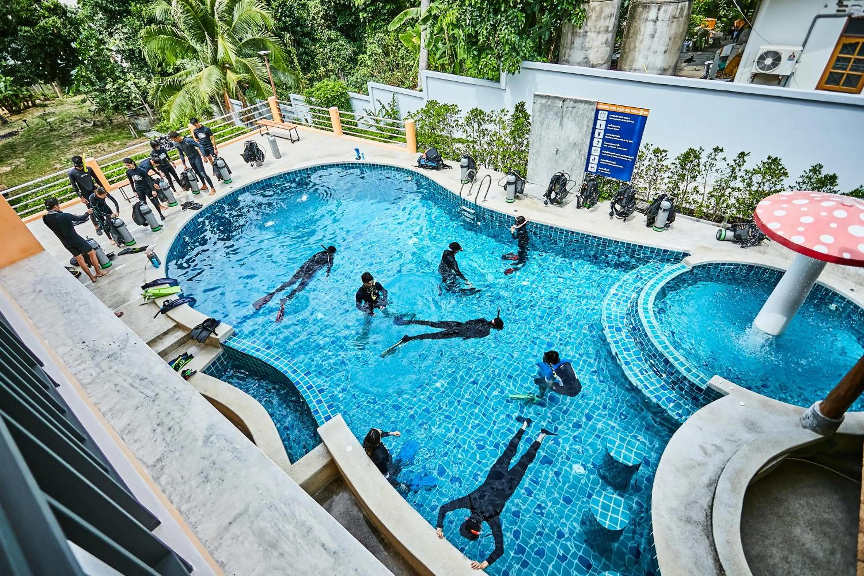 Swimming pool in Budchui Village2