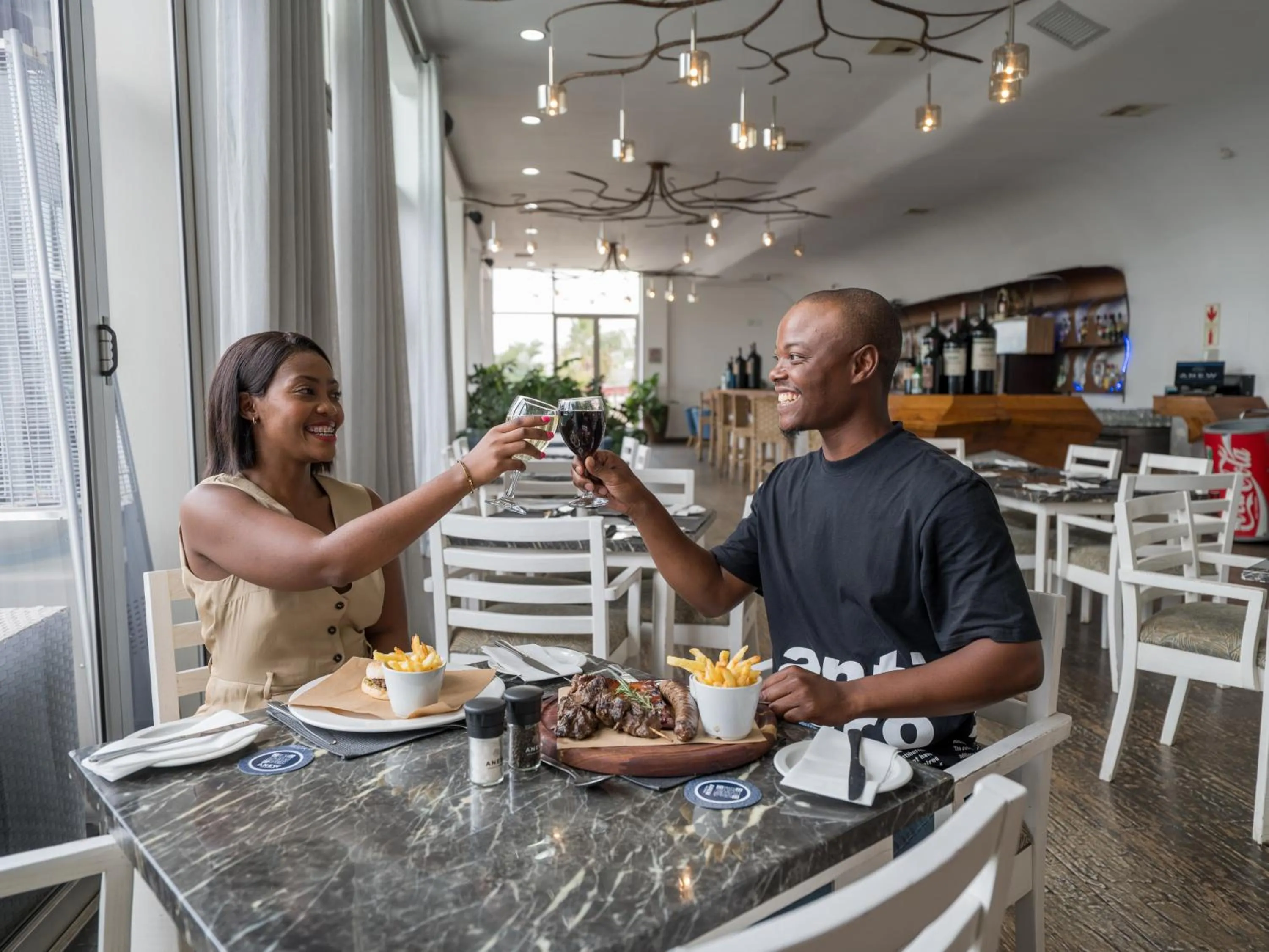 Restaurant/places to eat in ANEW Hotel & Convention Centre OR Tambo Johannesburg