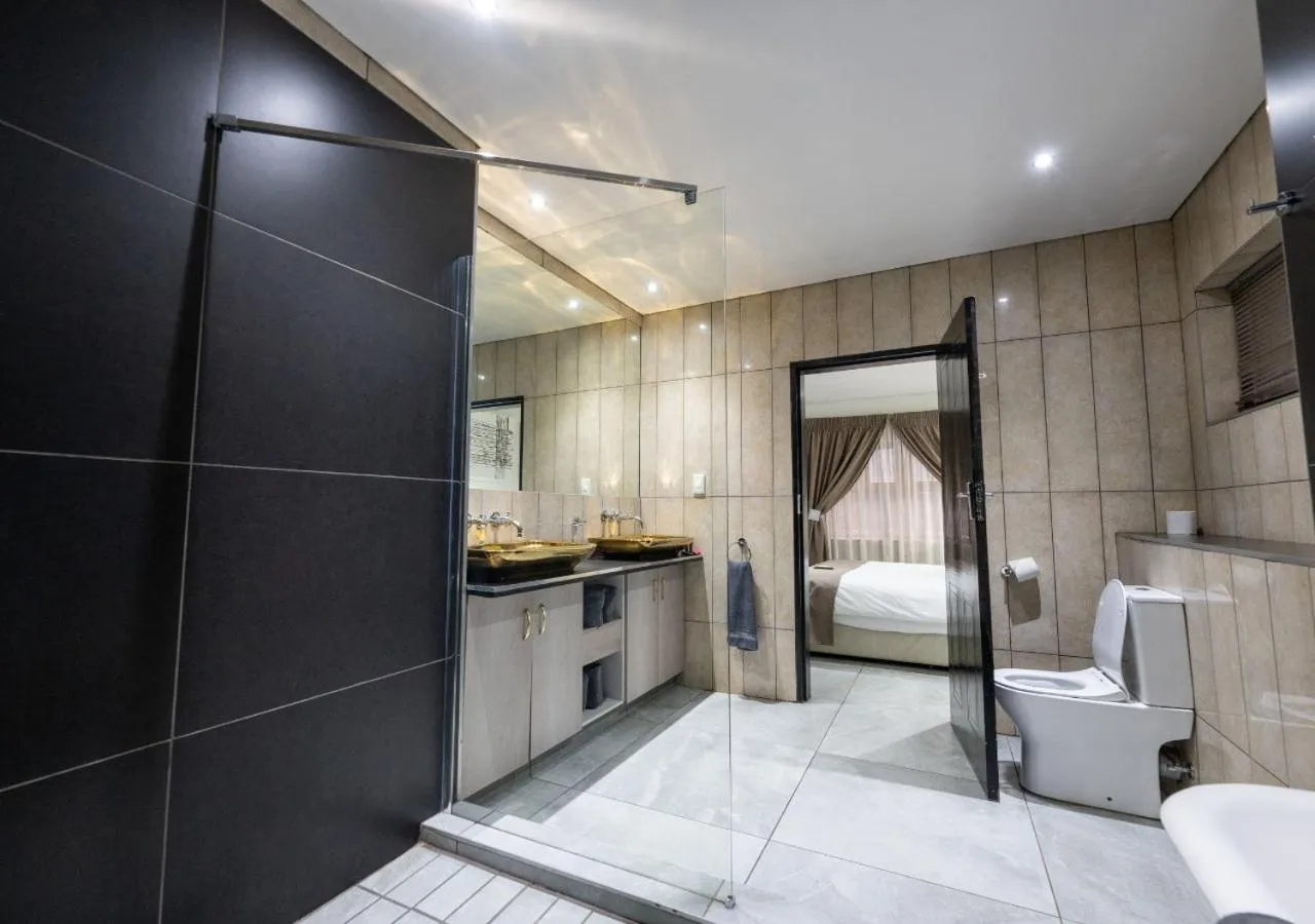Bathroom in ANEW Hotel & Convention Centre OR Tambo Johannesburg