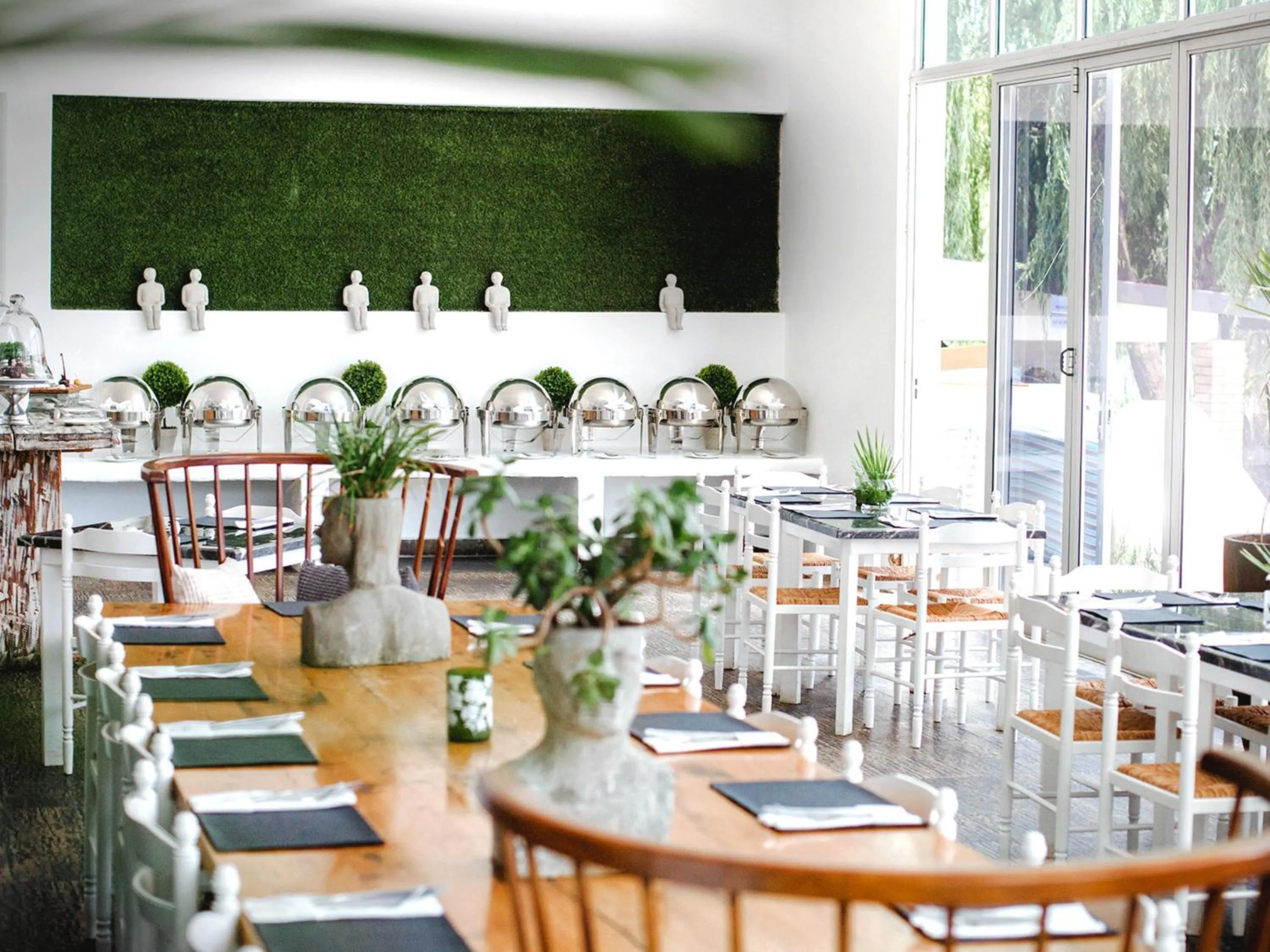 Restaurant/places to eat in ANEW Hotel & Convention Centre OR Tambo Johannesburg