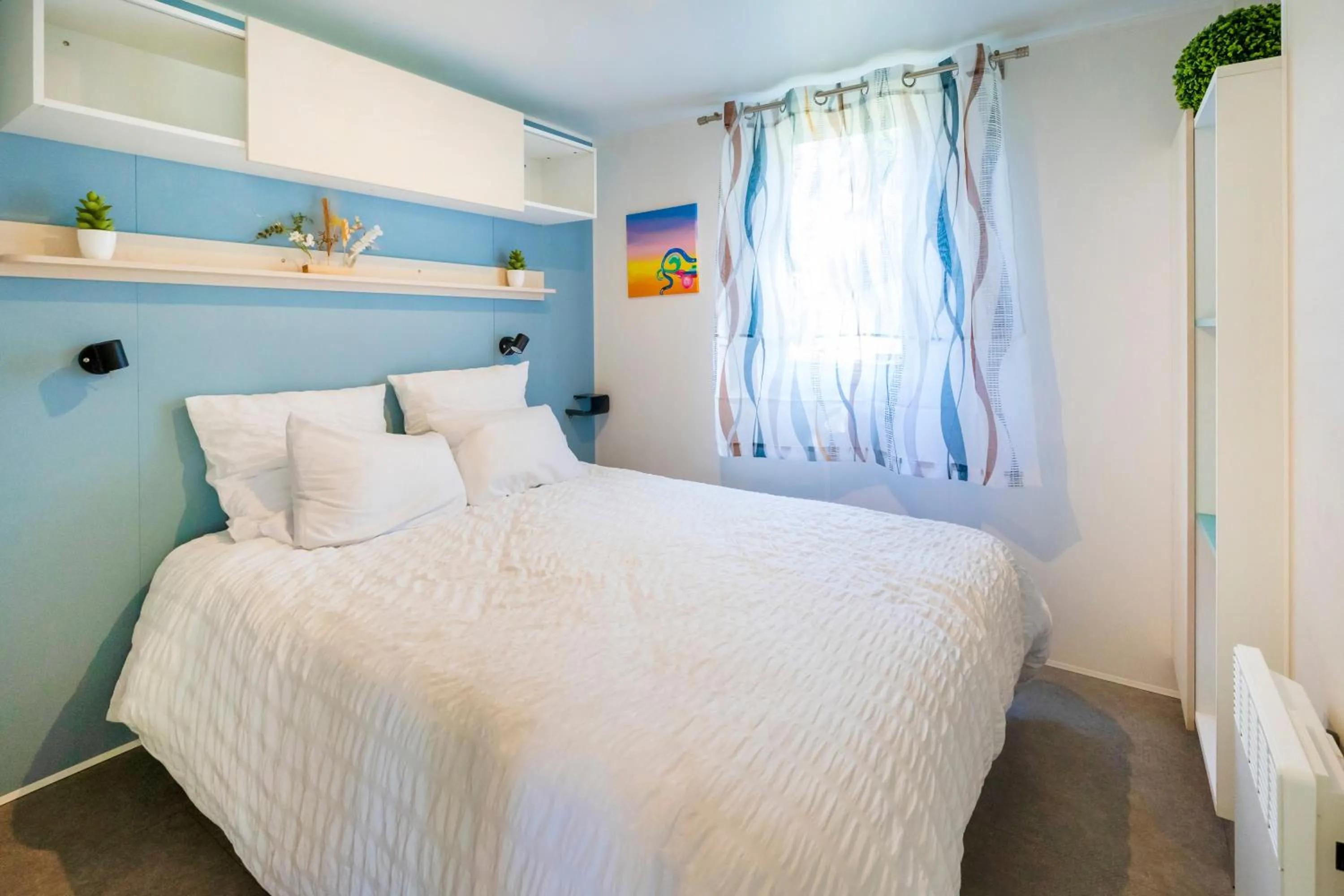 Living room, Bed in Camping Les Oyats