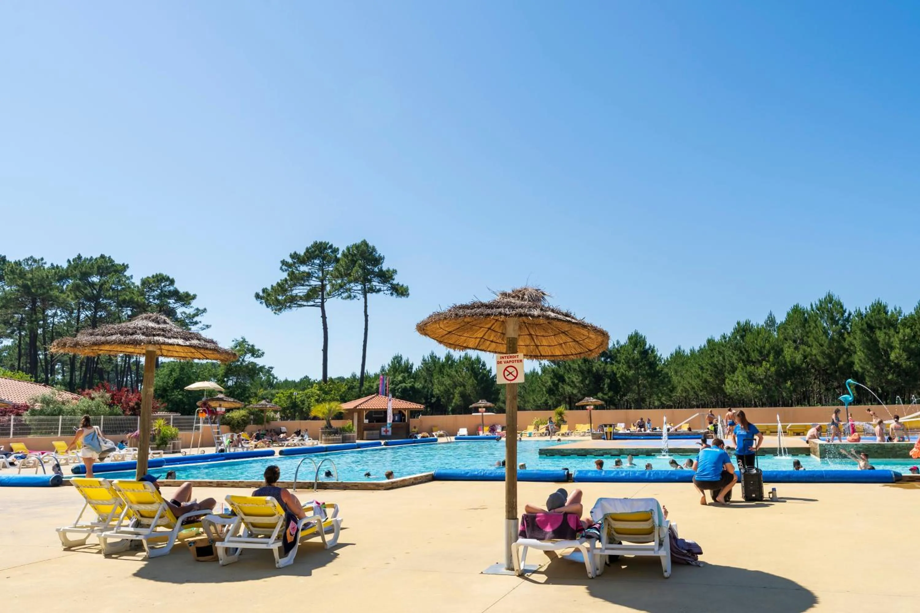 Property building in Camping Les Oyats