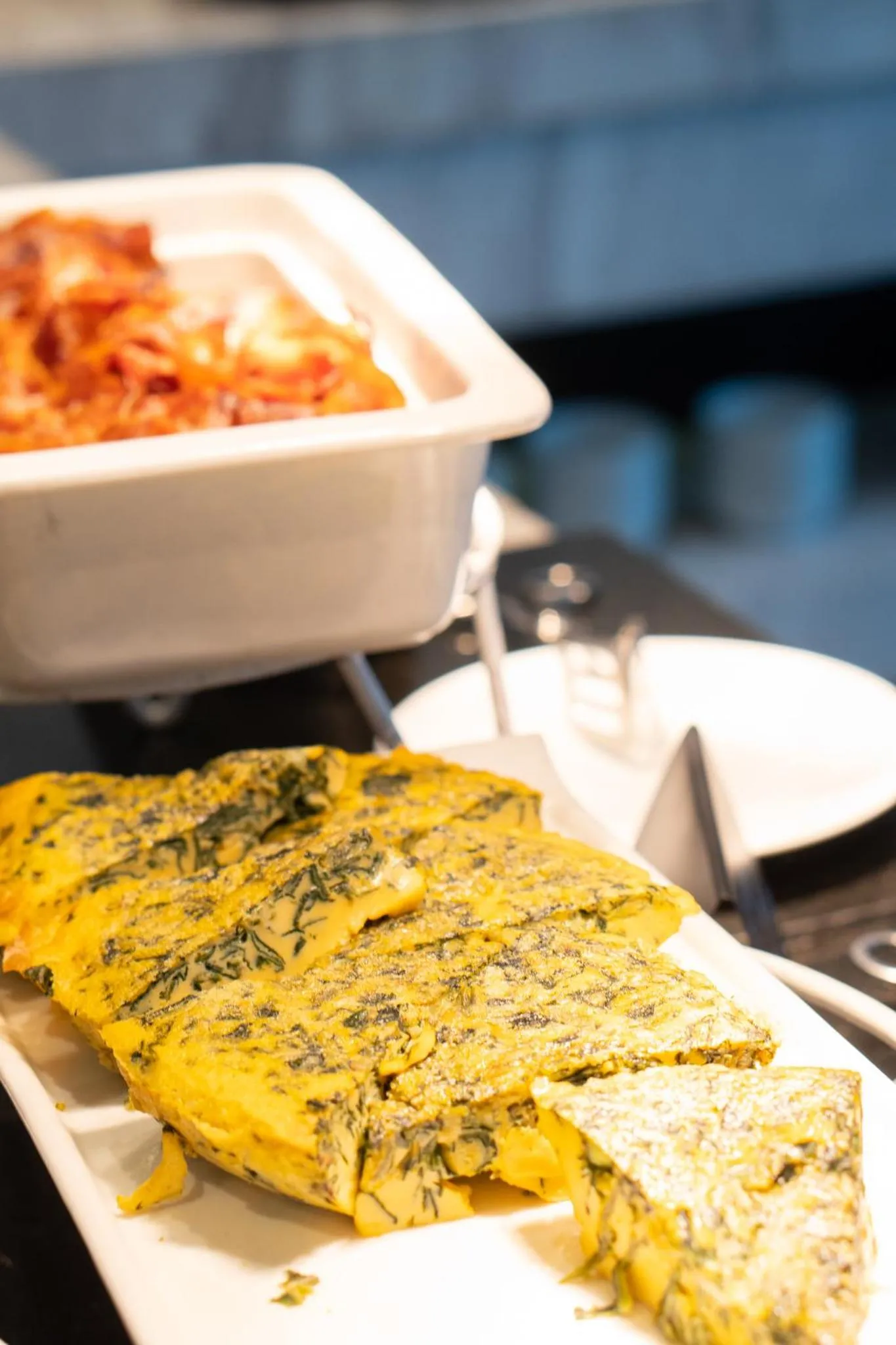 Lounge or bar in Mövenpick Hotel Sukhumvit 15 Bangkok