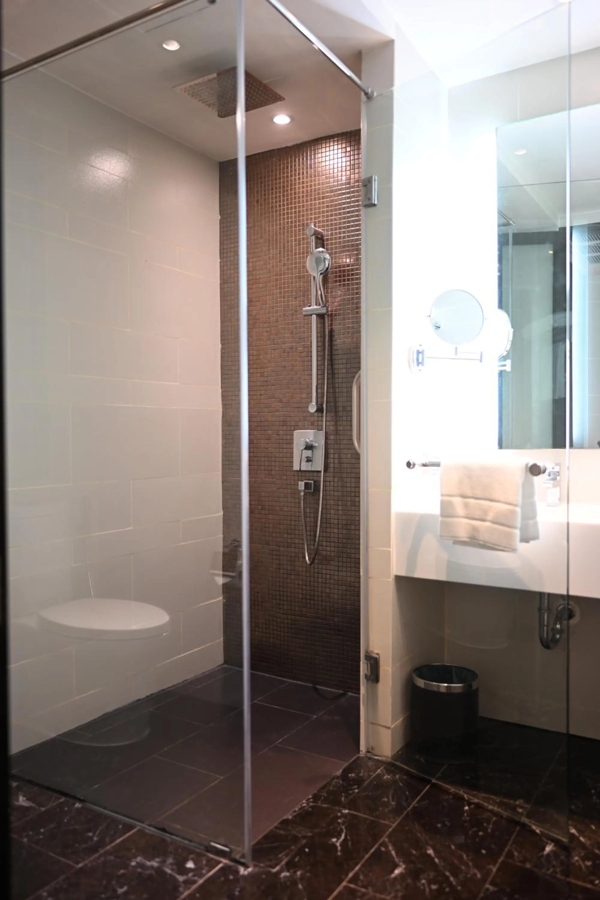 Bathroom in Mövenpick Hotel Sukhumvit 15 Bangkok