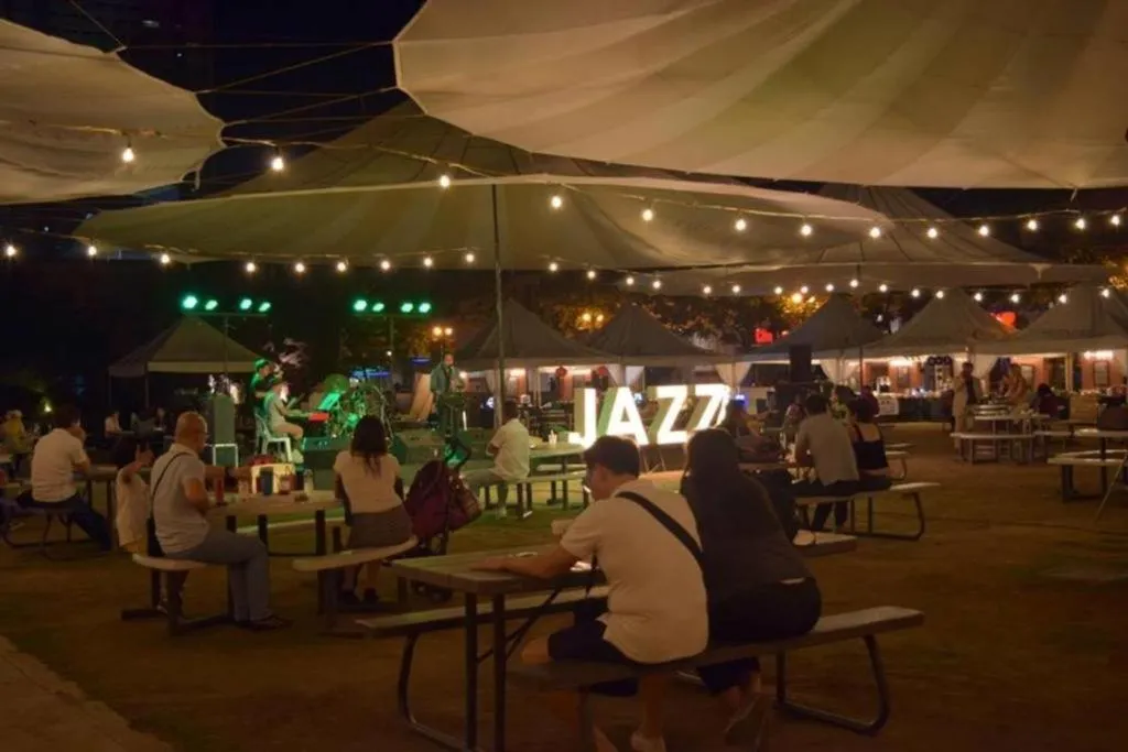 Restaurant/Places to Eat in Urban Hostel