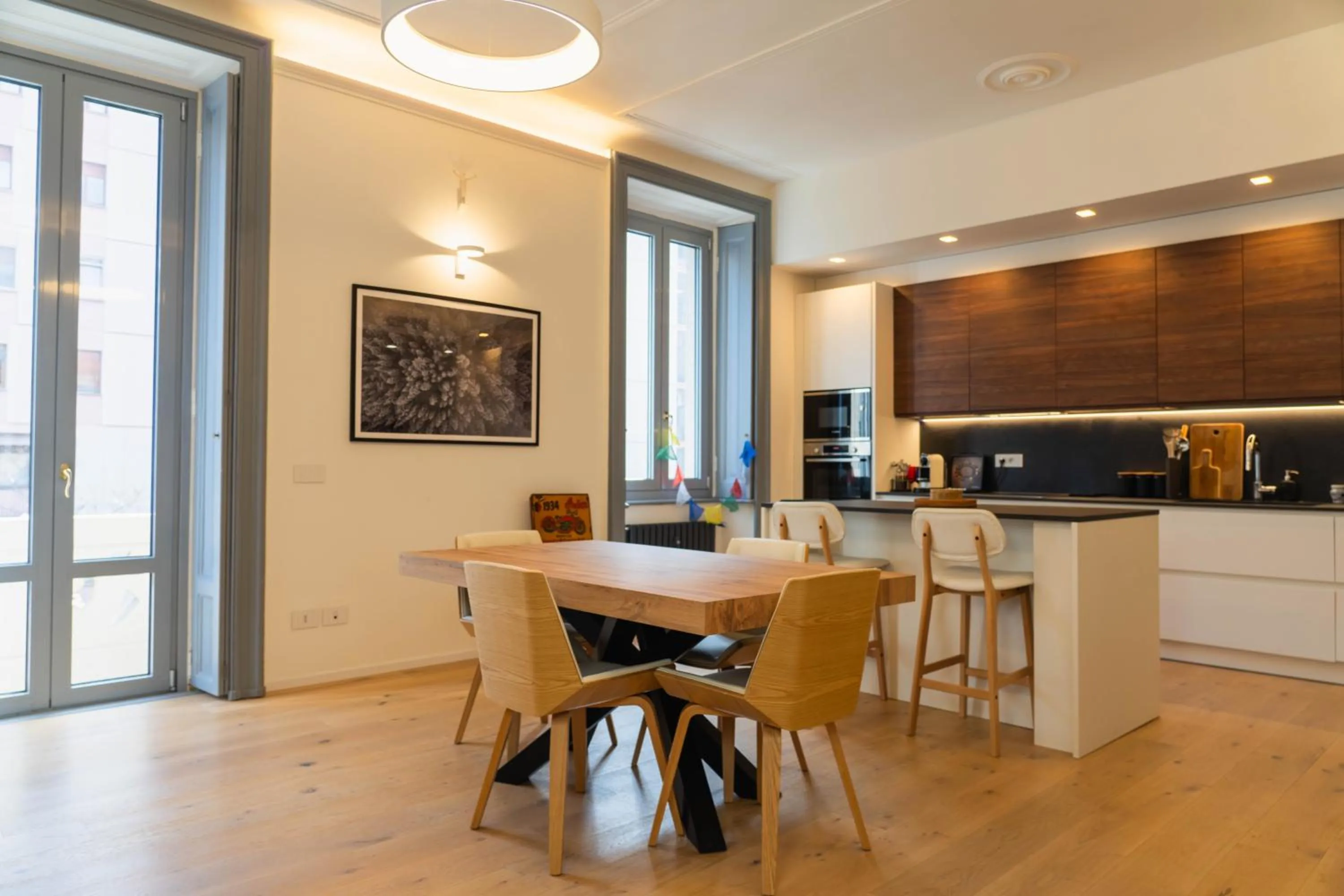 Coffee/tea facilities in Room in Stunning Central Open Space Apartment