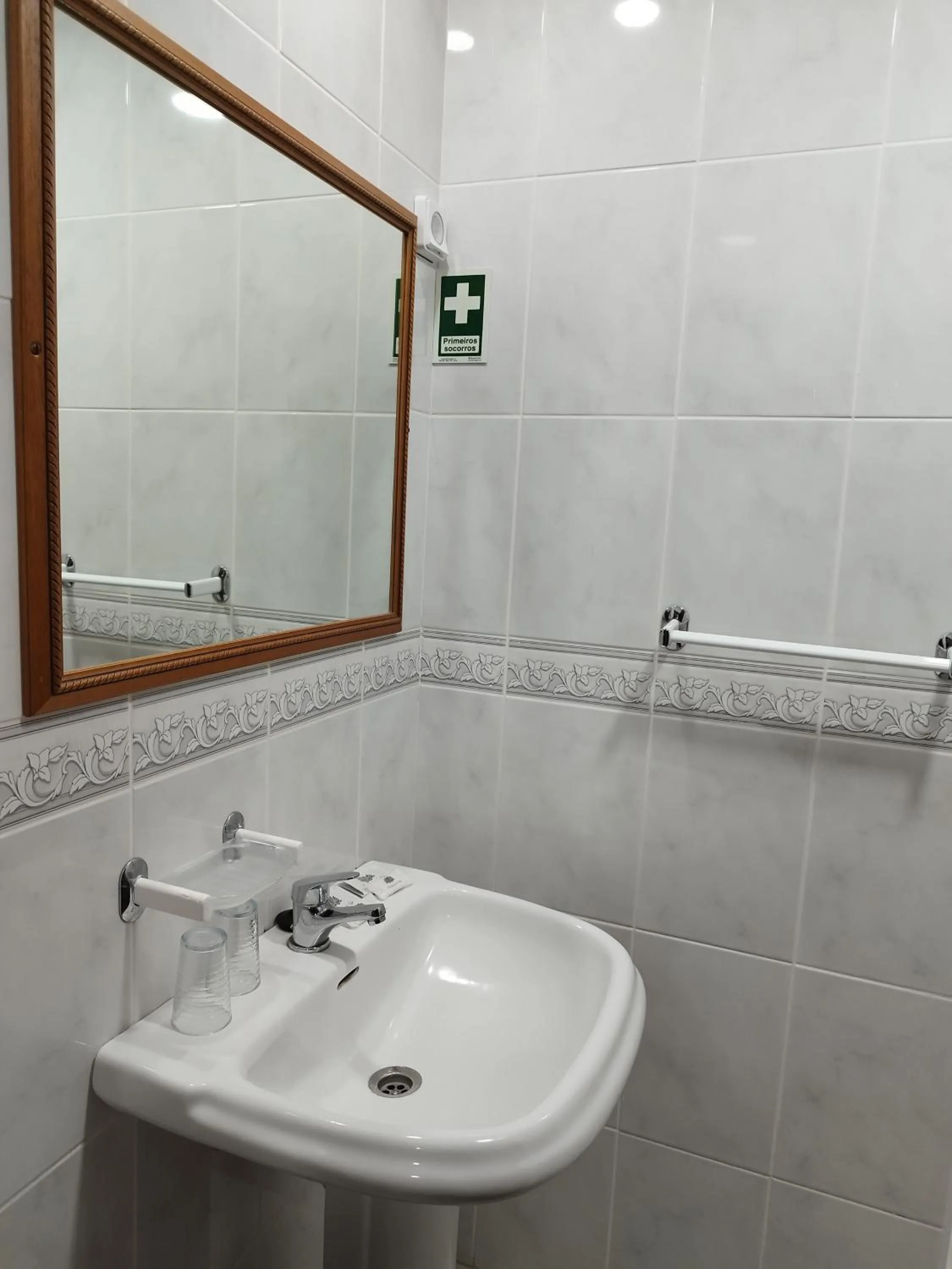 Bathroom in Alojamento Central II
