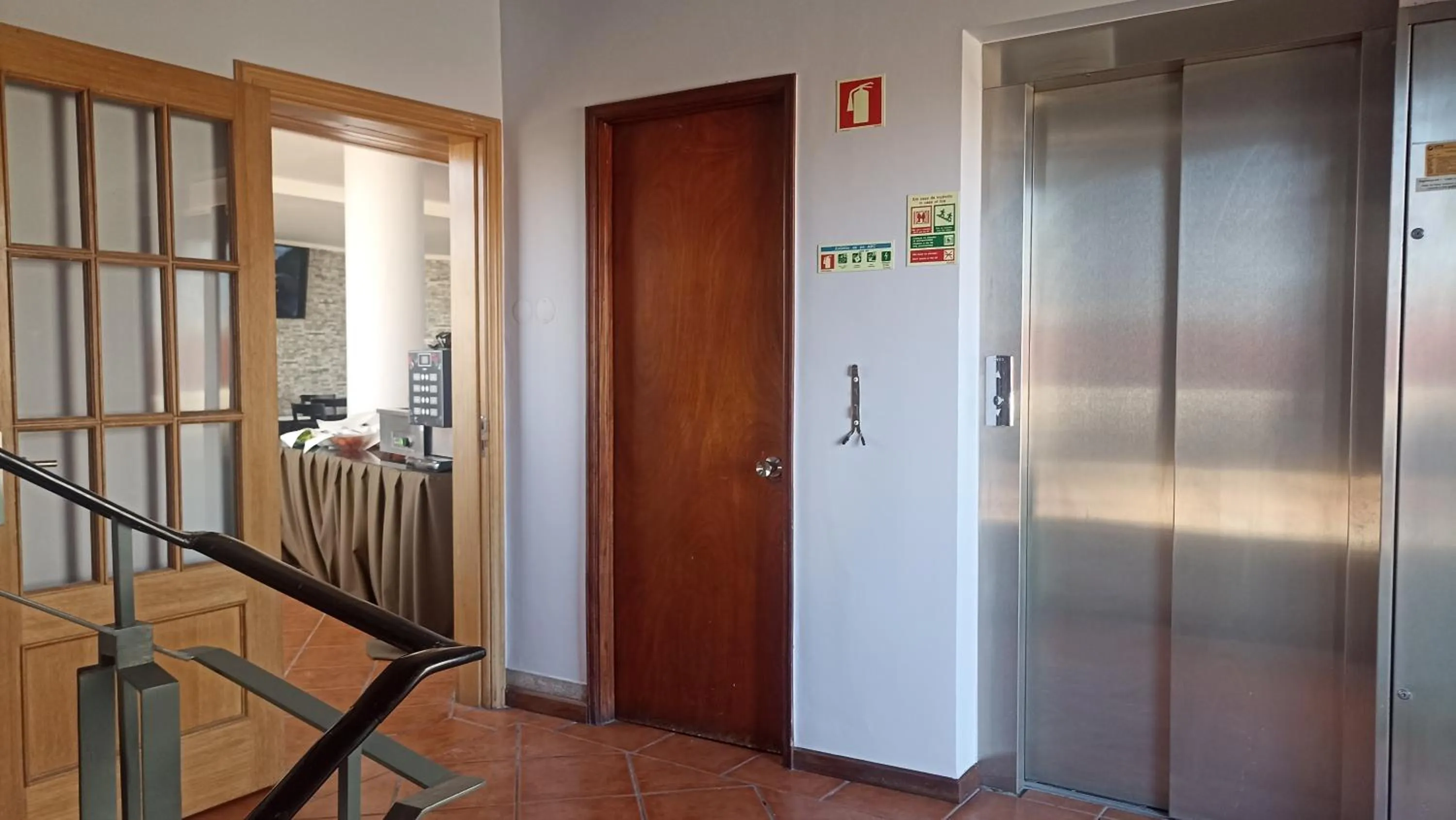 elevator in Alojamento Central II