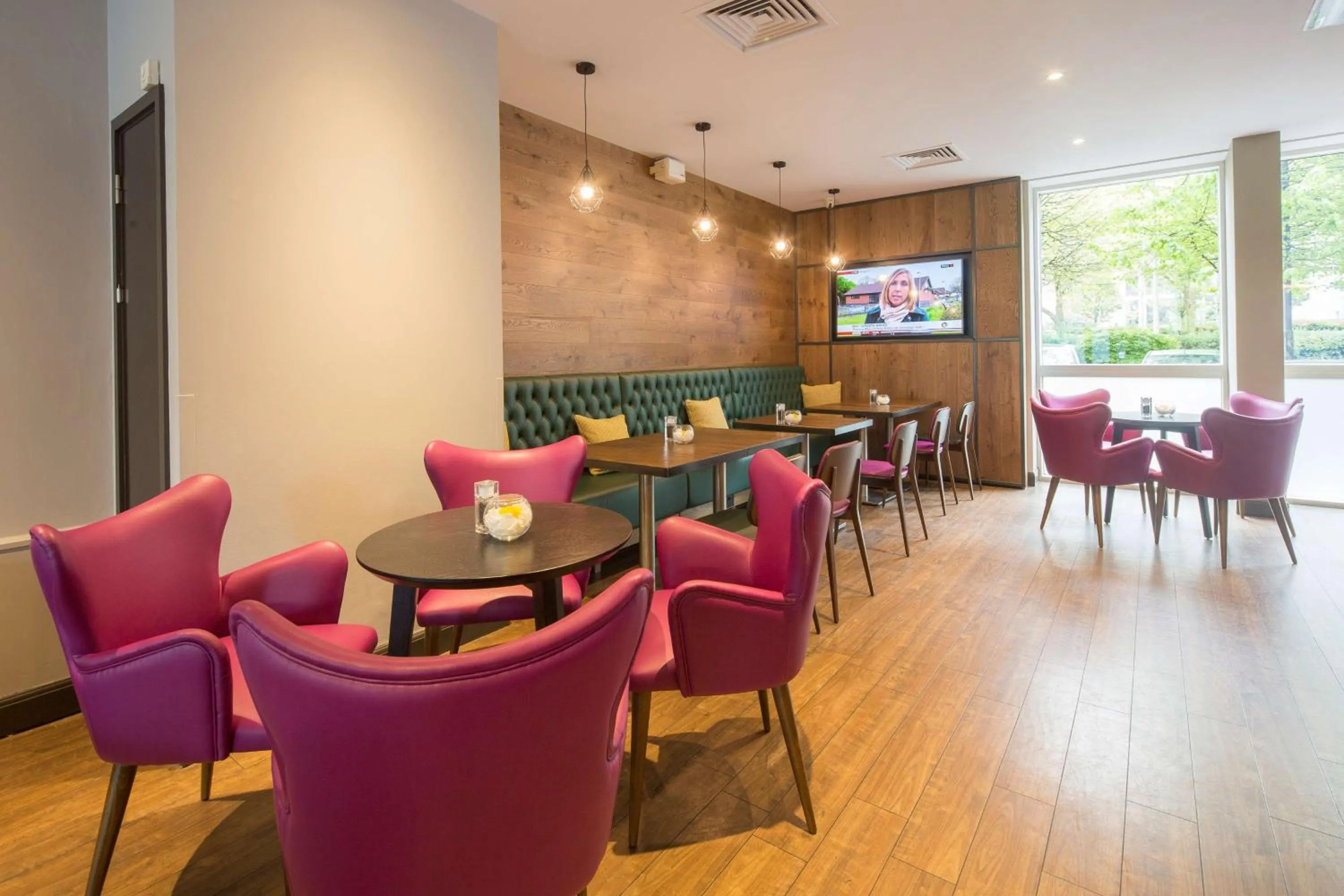 Restaurant/places to eat in Hilton Garden Inn Bristol City Centre