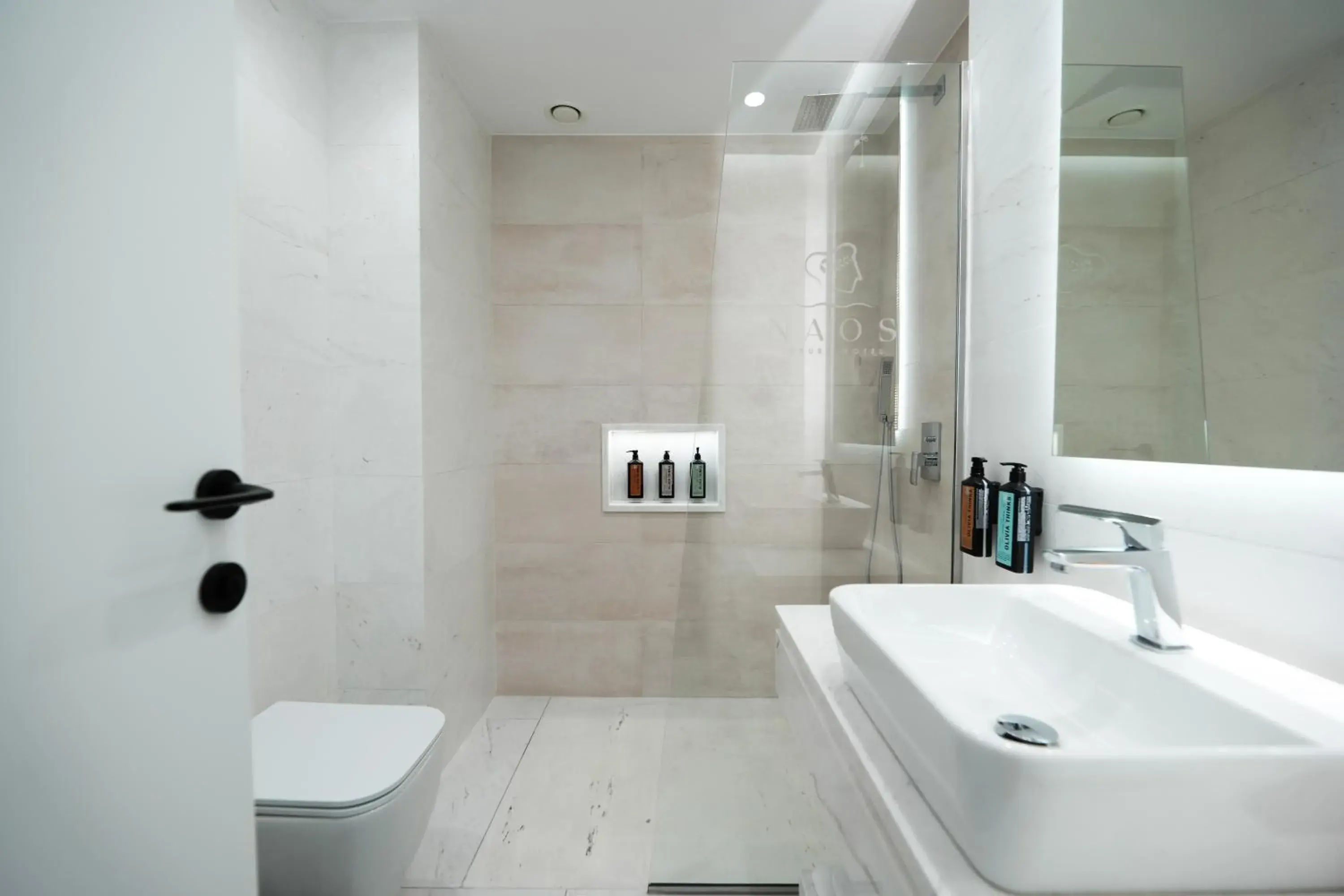 Twin Room in Naos Luxury Hotel Twin Room in Naos Luxury Hotel