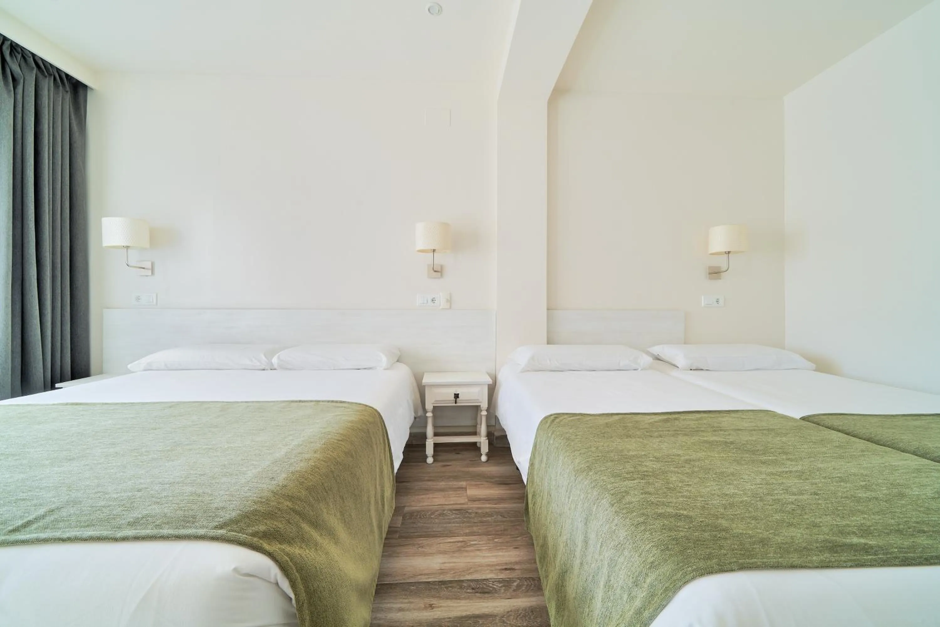 Bed in Hostal Sol y Miel