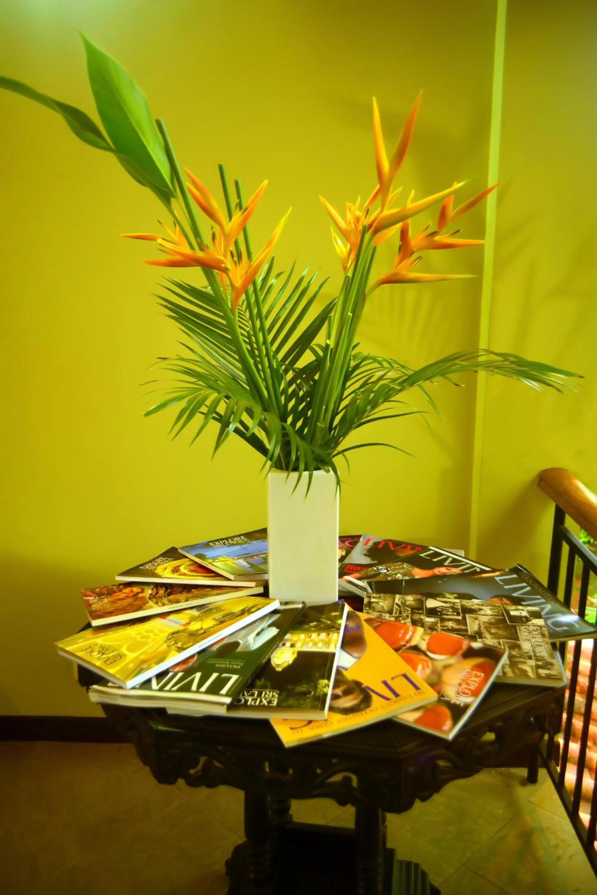 Decorative detail in Tropical Retreat