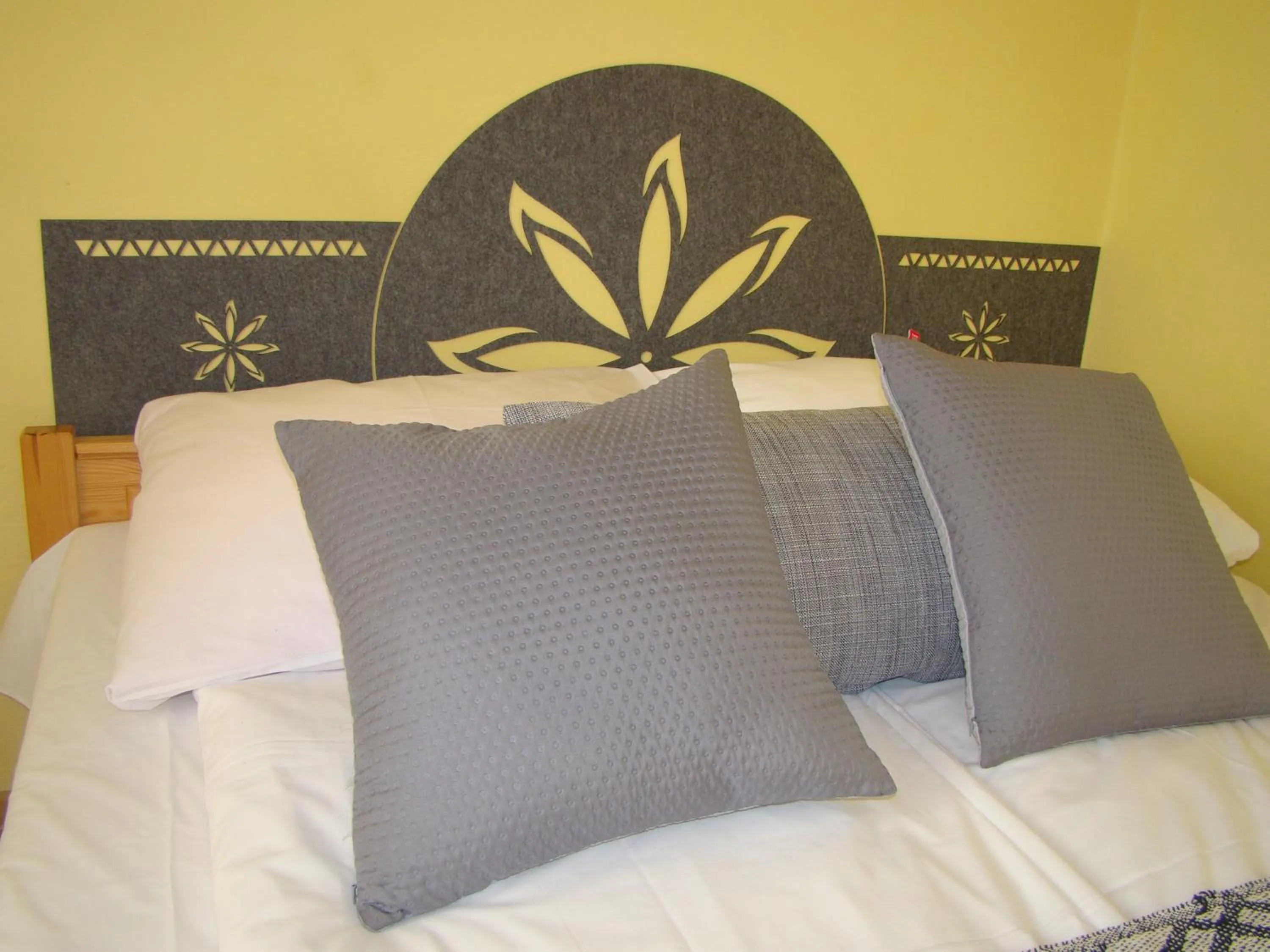 Bed in Willa Strumyk