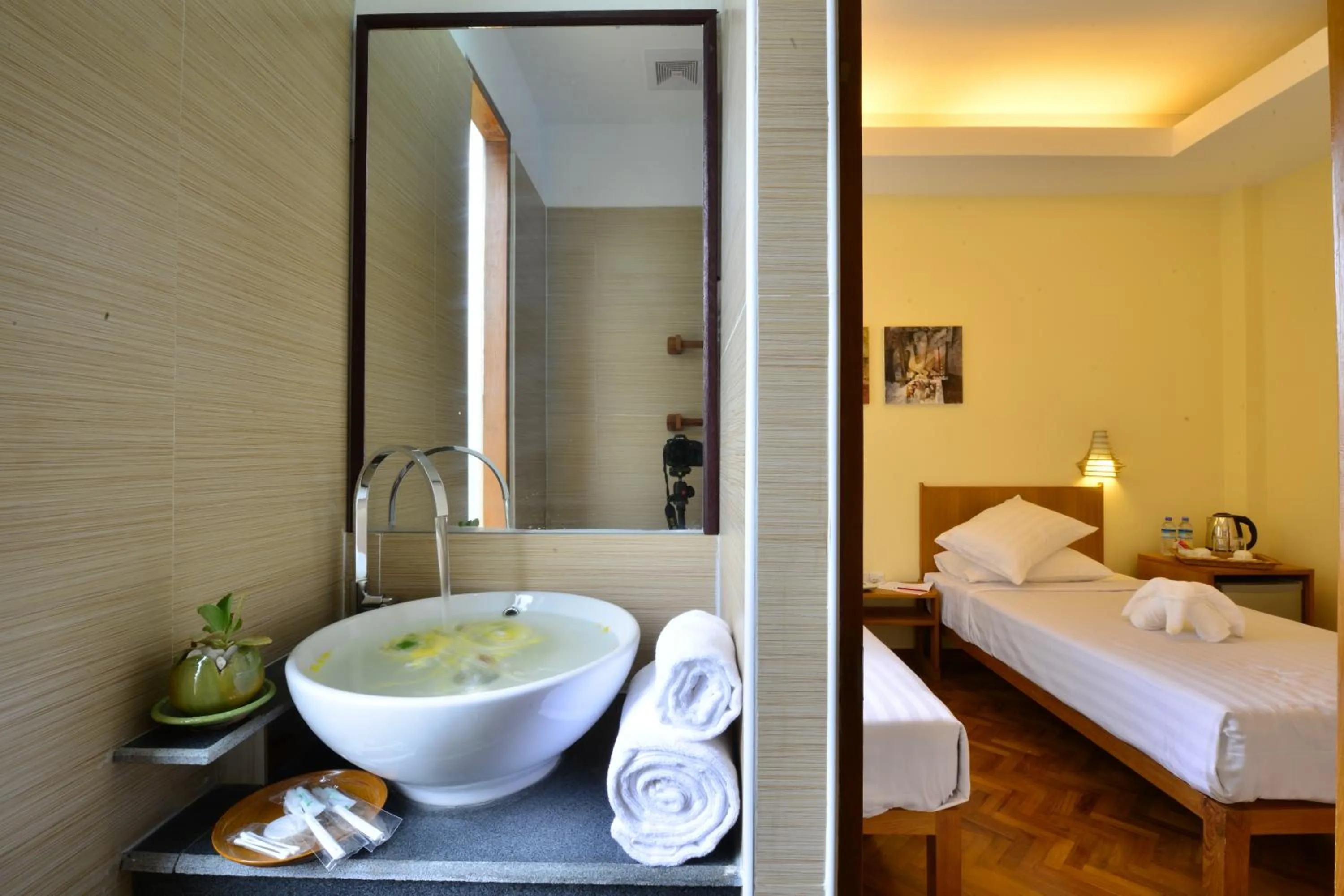 Bathroom, Bed in Northern Breeze Hotel
