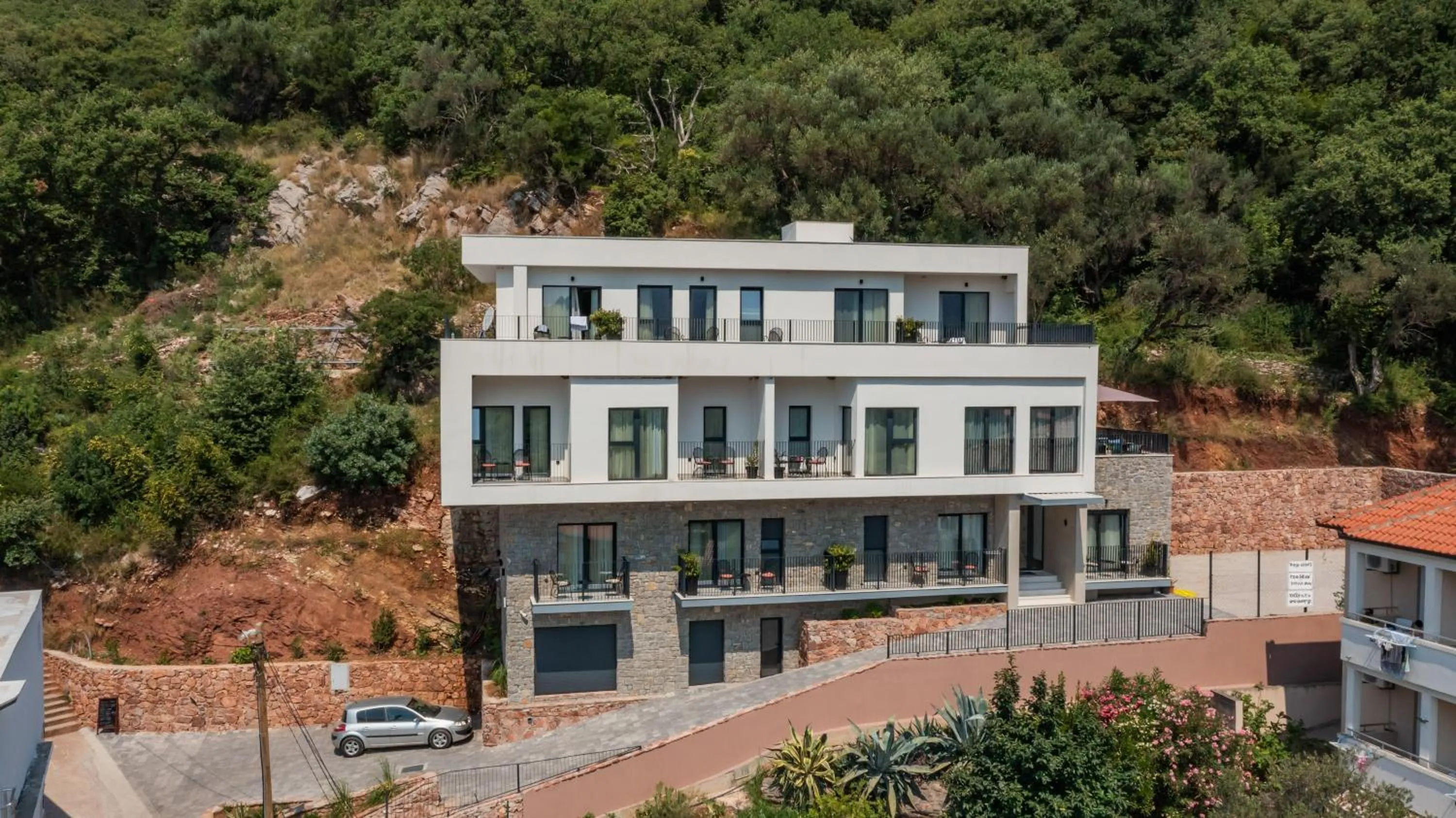 Property building in Hotel AQUILO