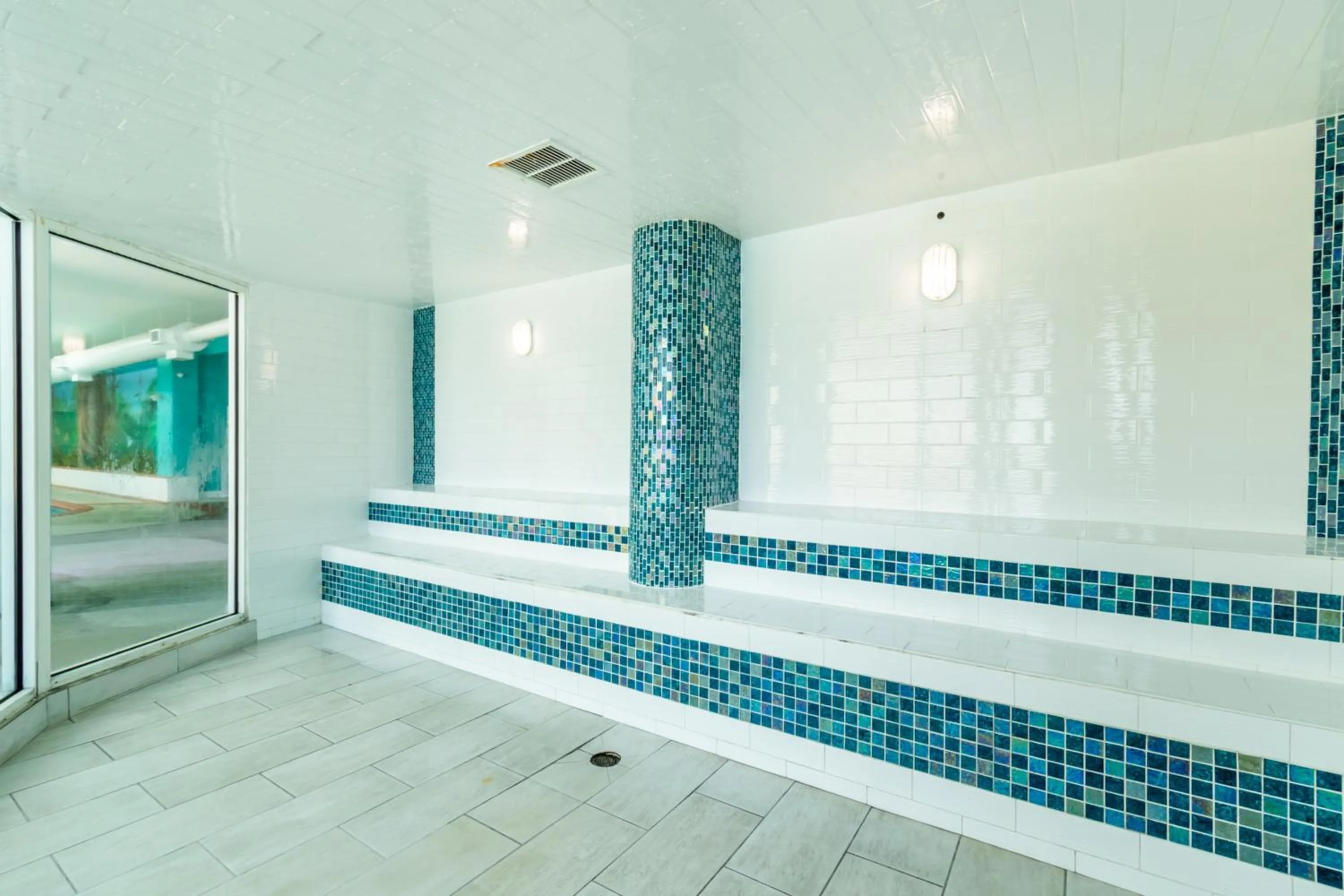 Steam room in Caribe Resort by Hosteeva