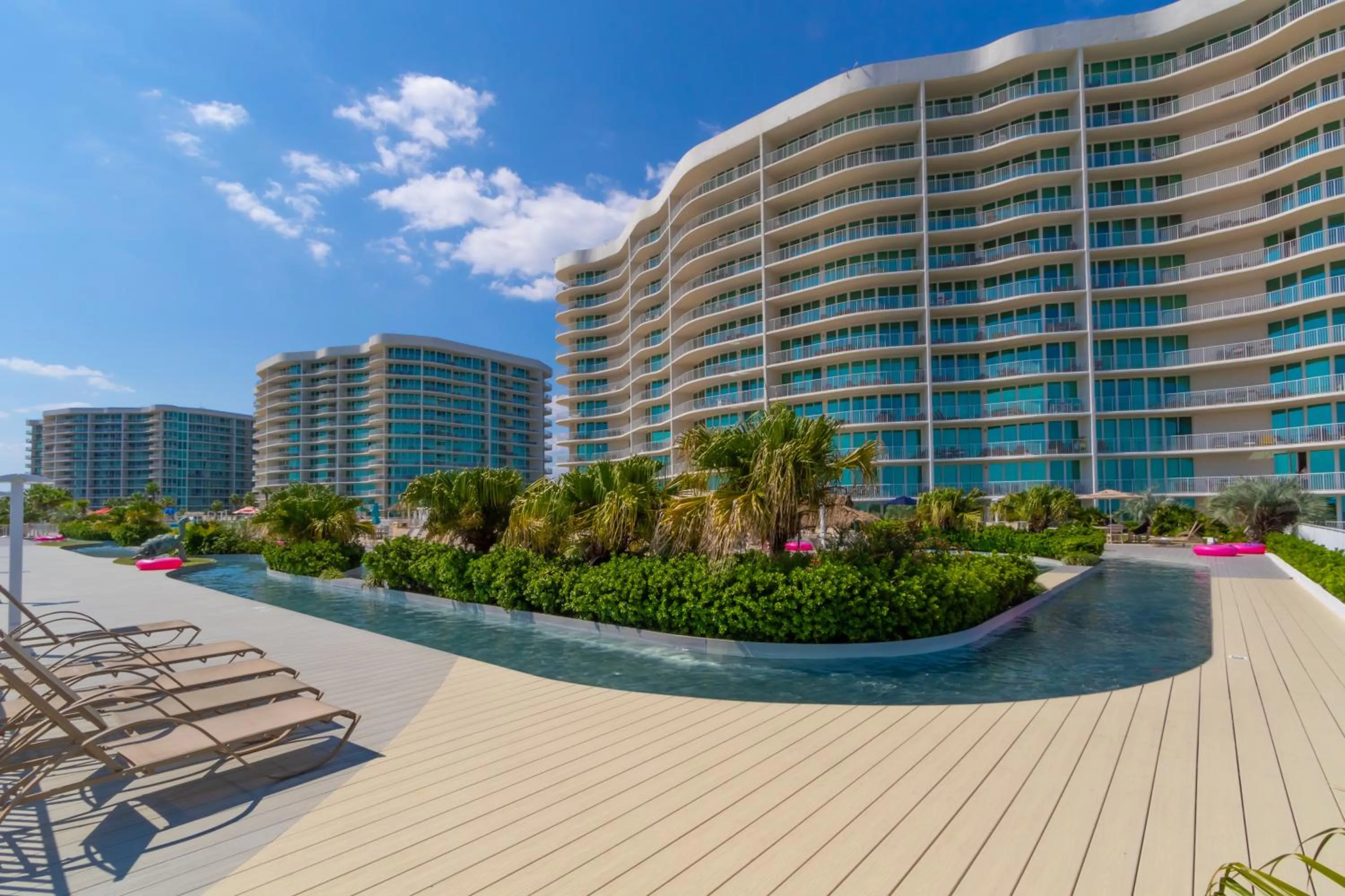 Property building in Caribe Resort by Hosteeva