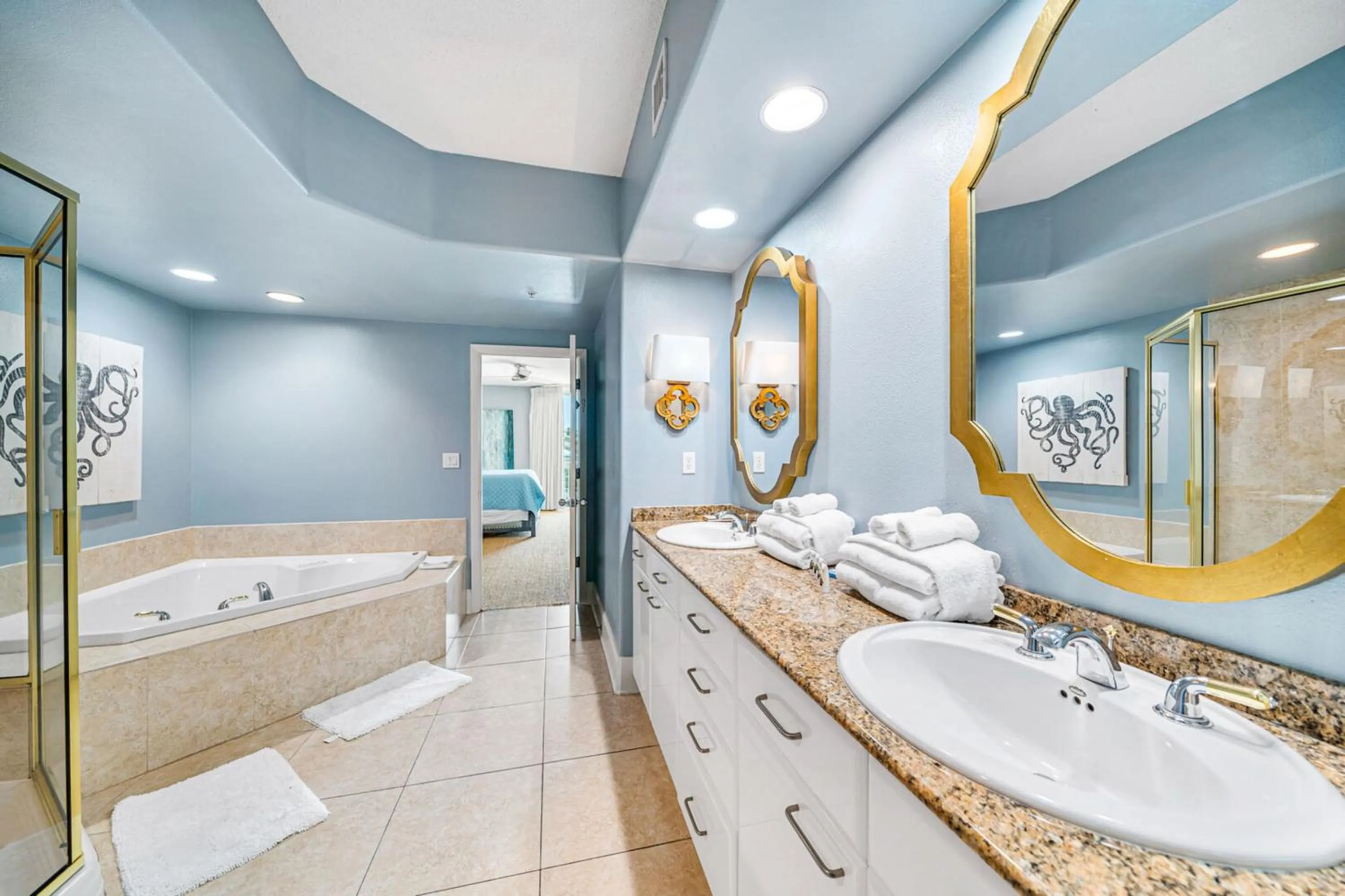 Bathroom in Caribe Resort by Hosteeva