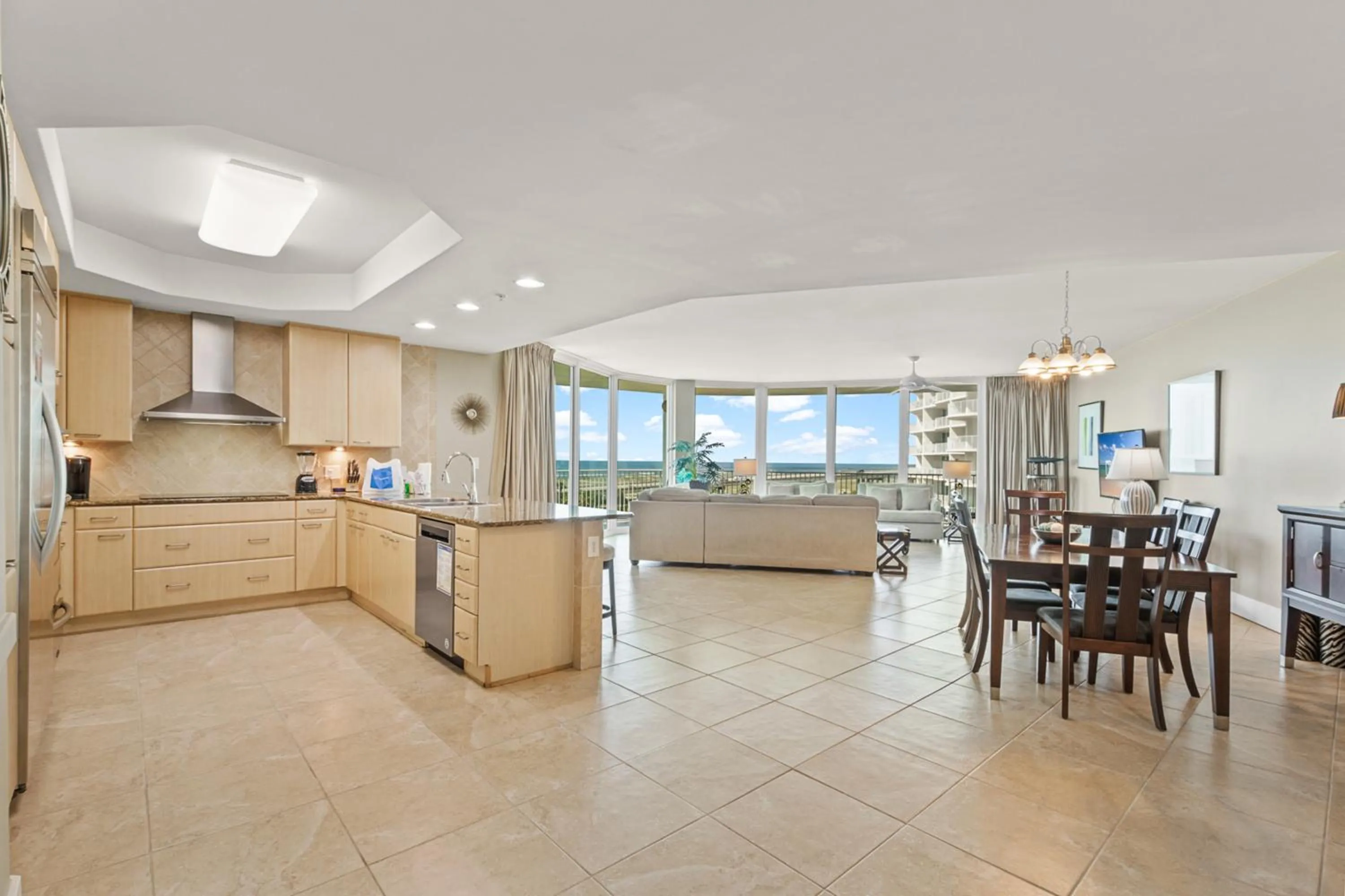 Dining area in Caribe Resort by Hosteeva