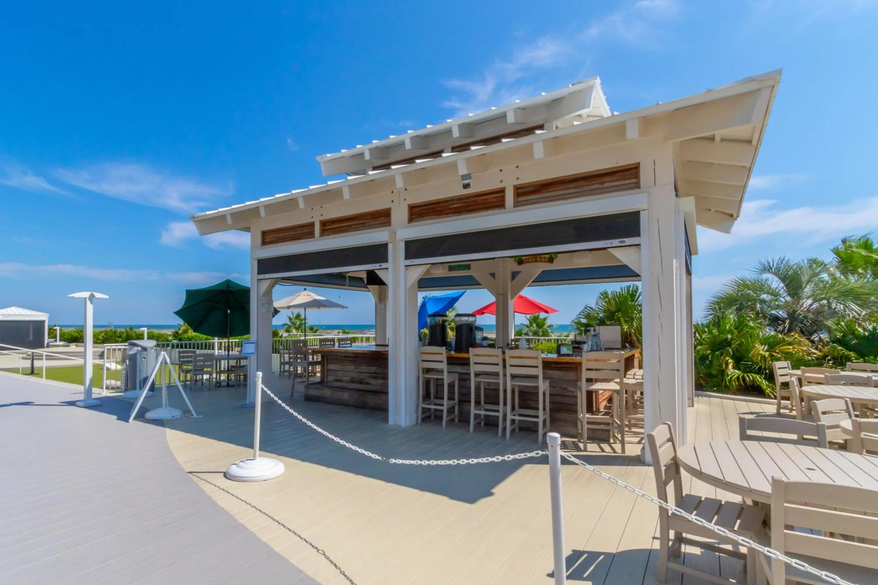 Area and facilities in Caribe Resort by Hosteeva