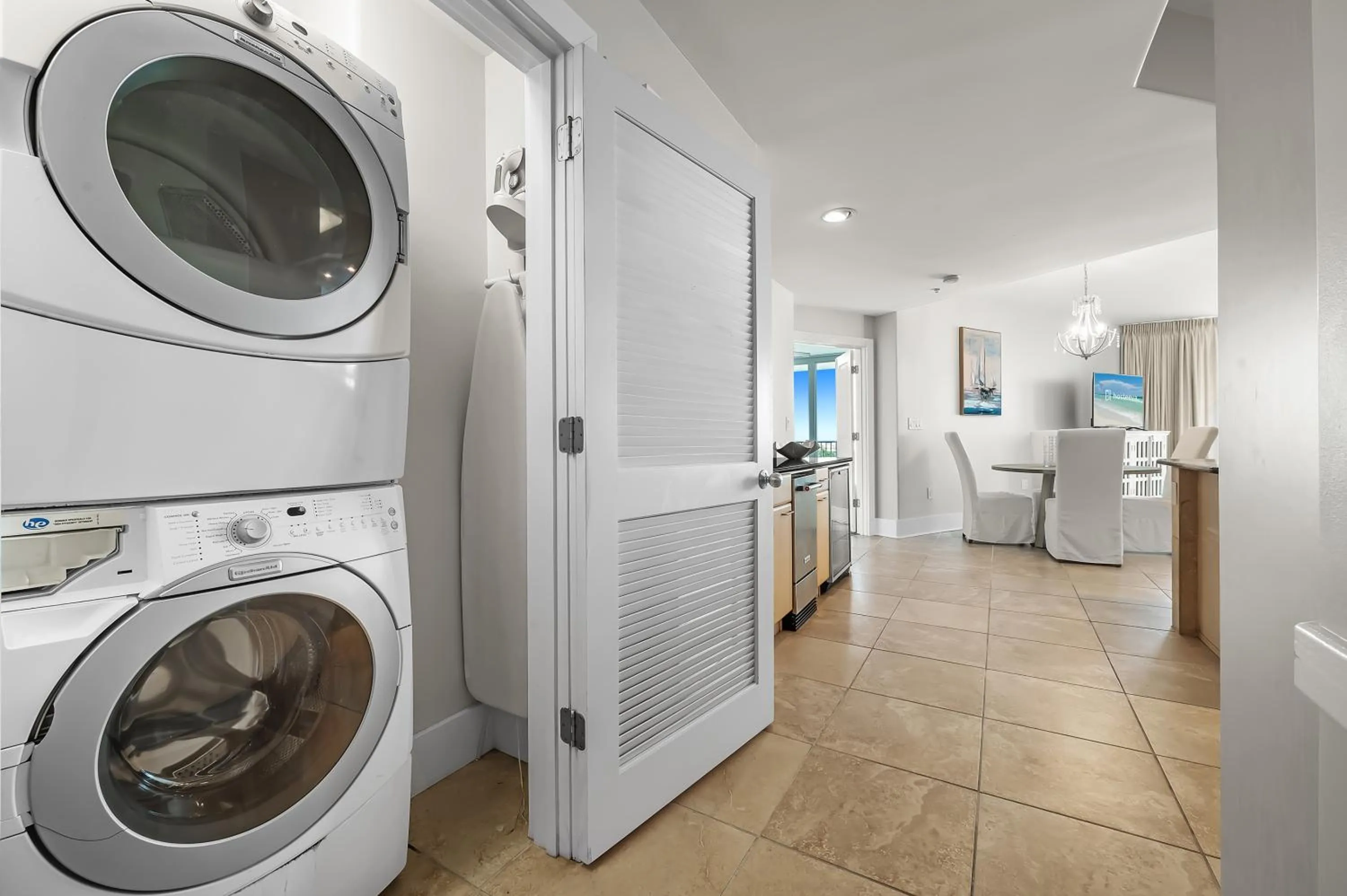 washing machine in Caribe Resort by Hosteeva