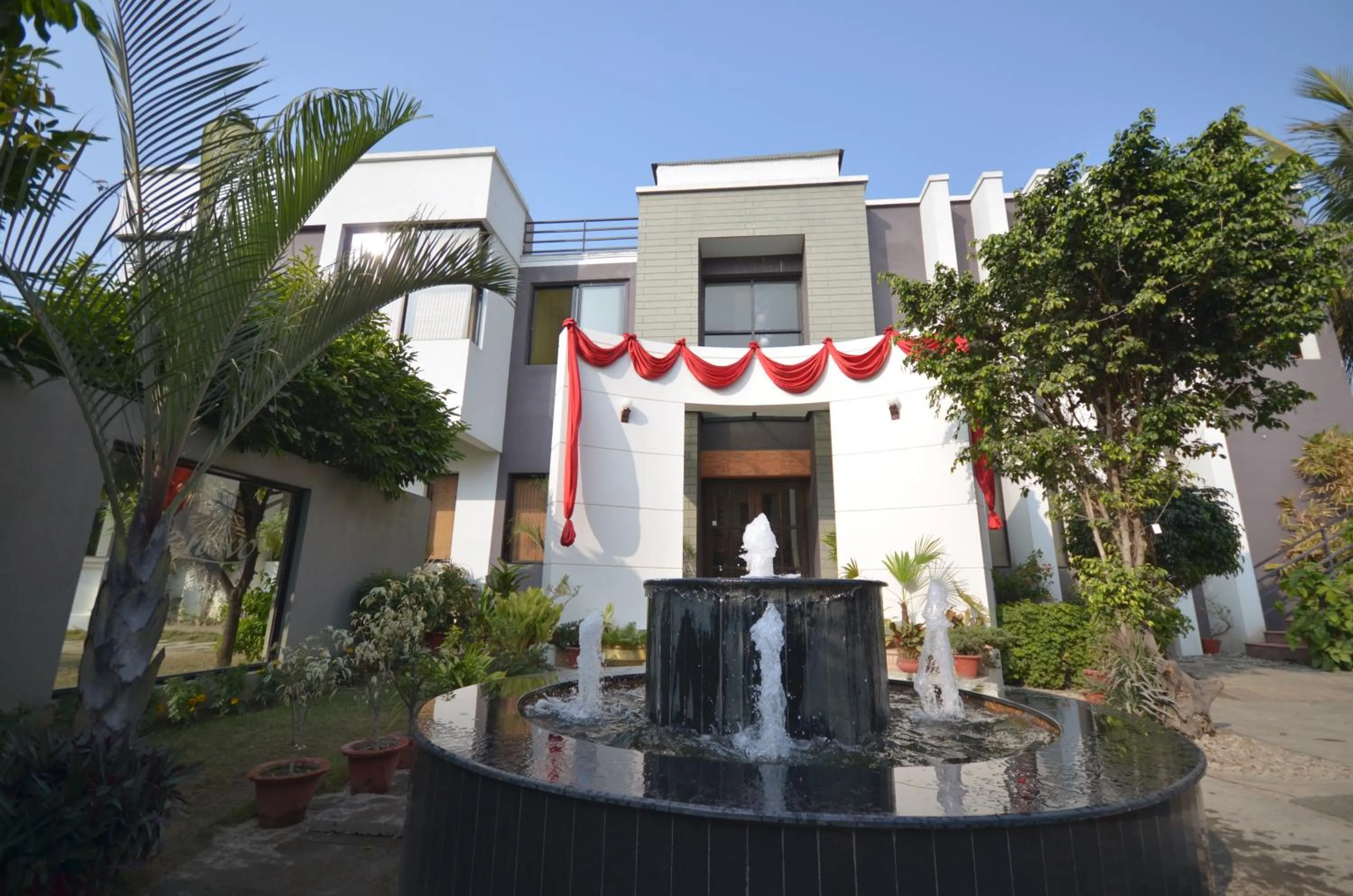 Facade/entrance in Club De Novo Hotel