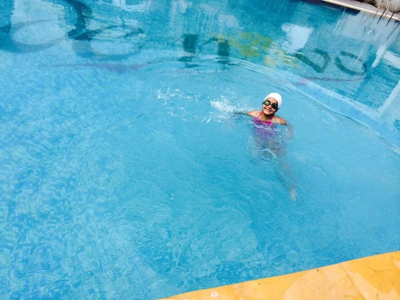 Swimming pool in Club De Novo Hotel