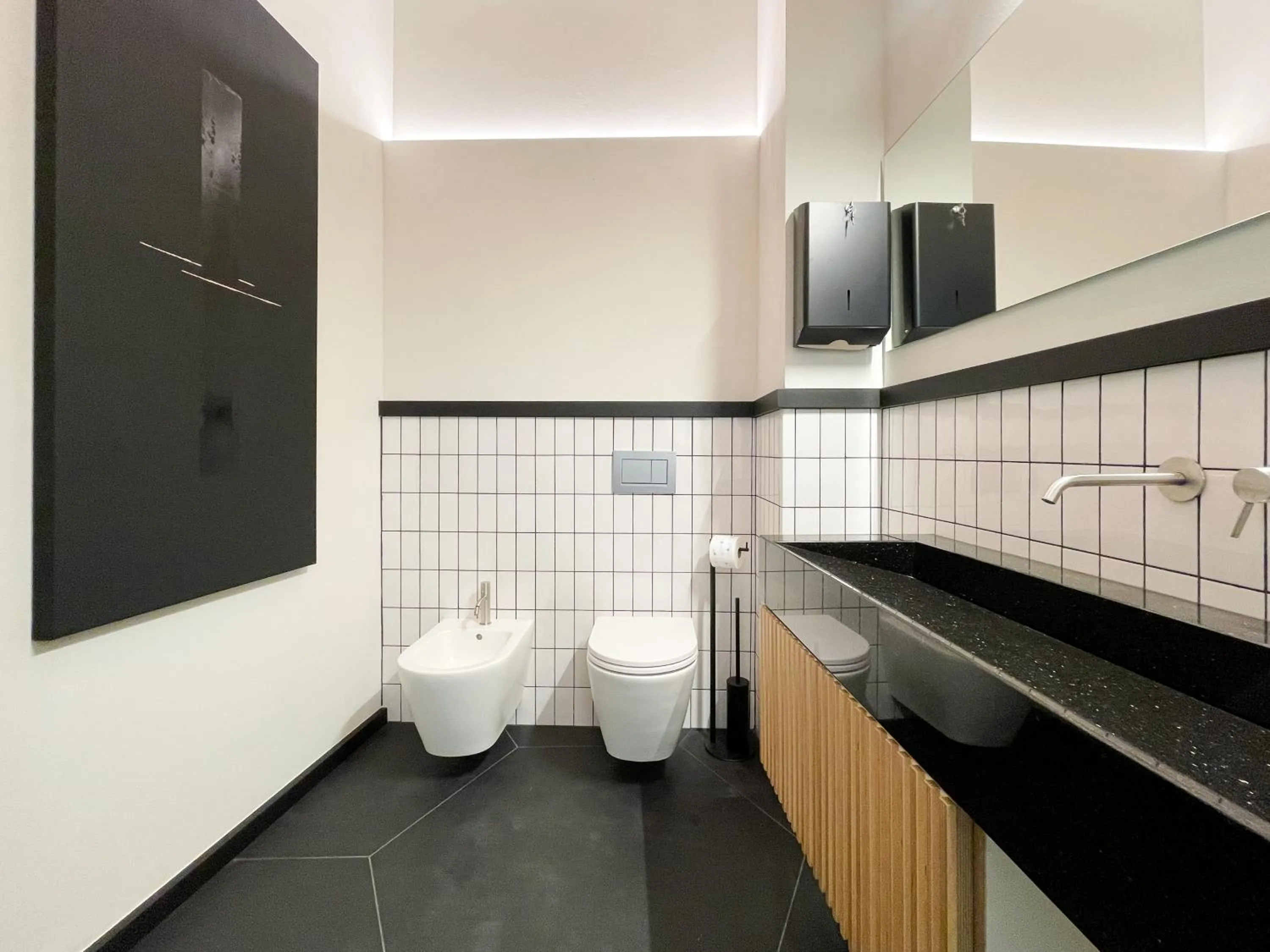 Toilet in Canalchiaro 13