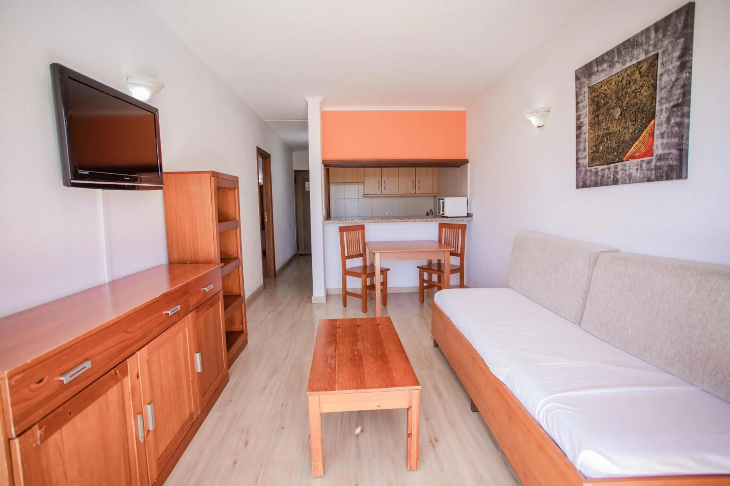 Photo of the whole room, Bed in Servatur Caribe
