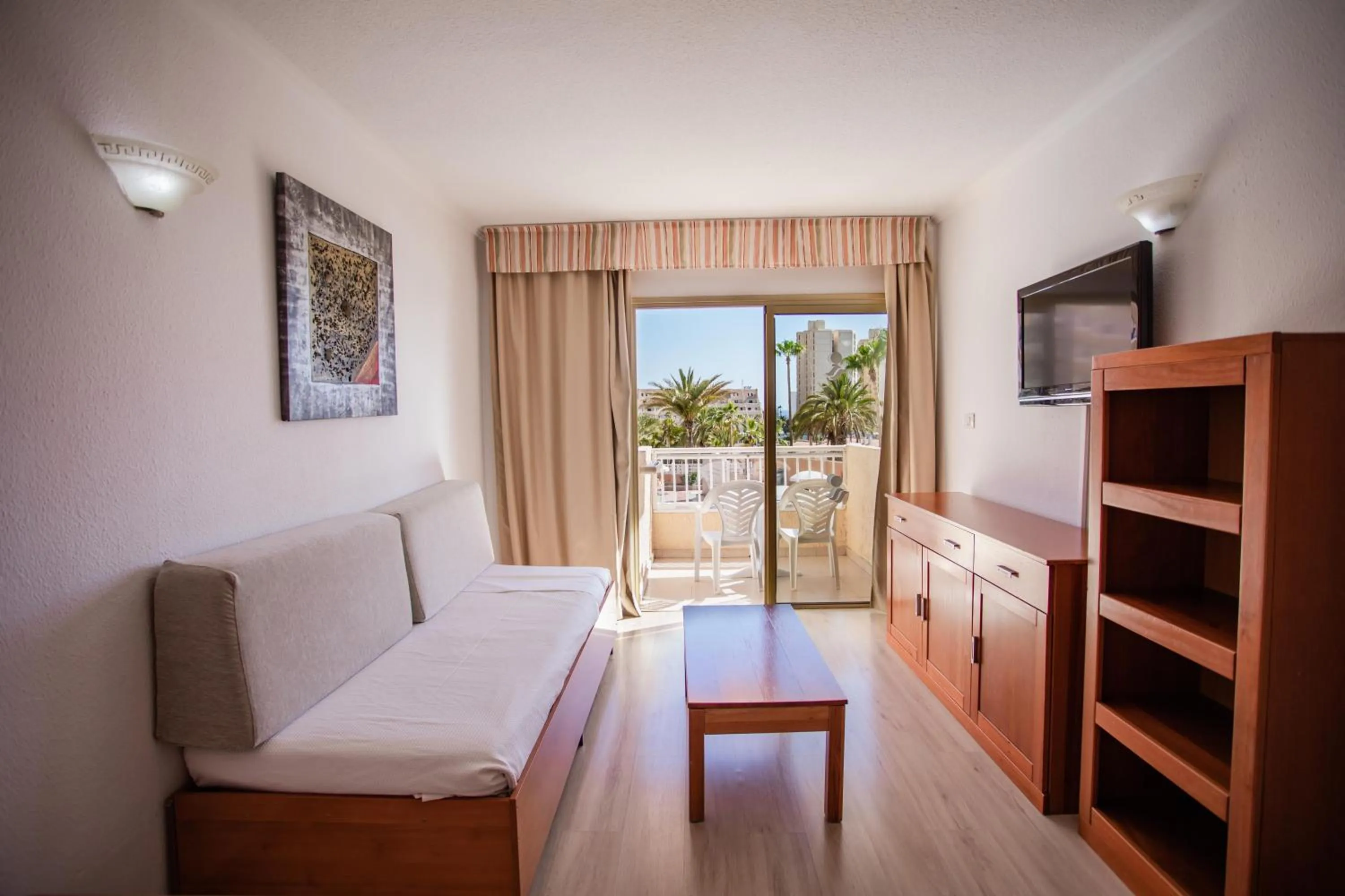 Photo of the whole room, Bed in Servatur Caribe