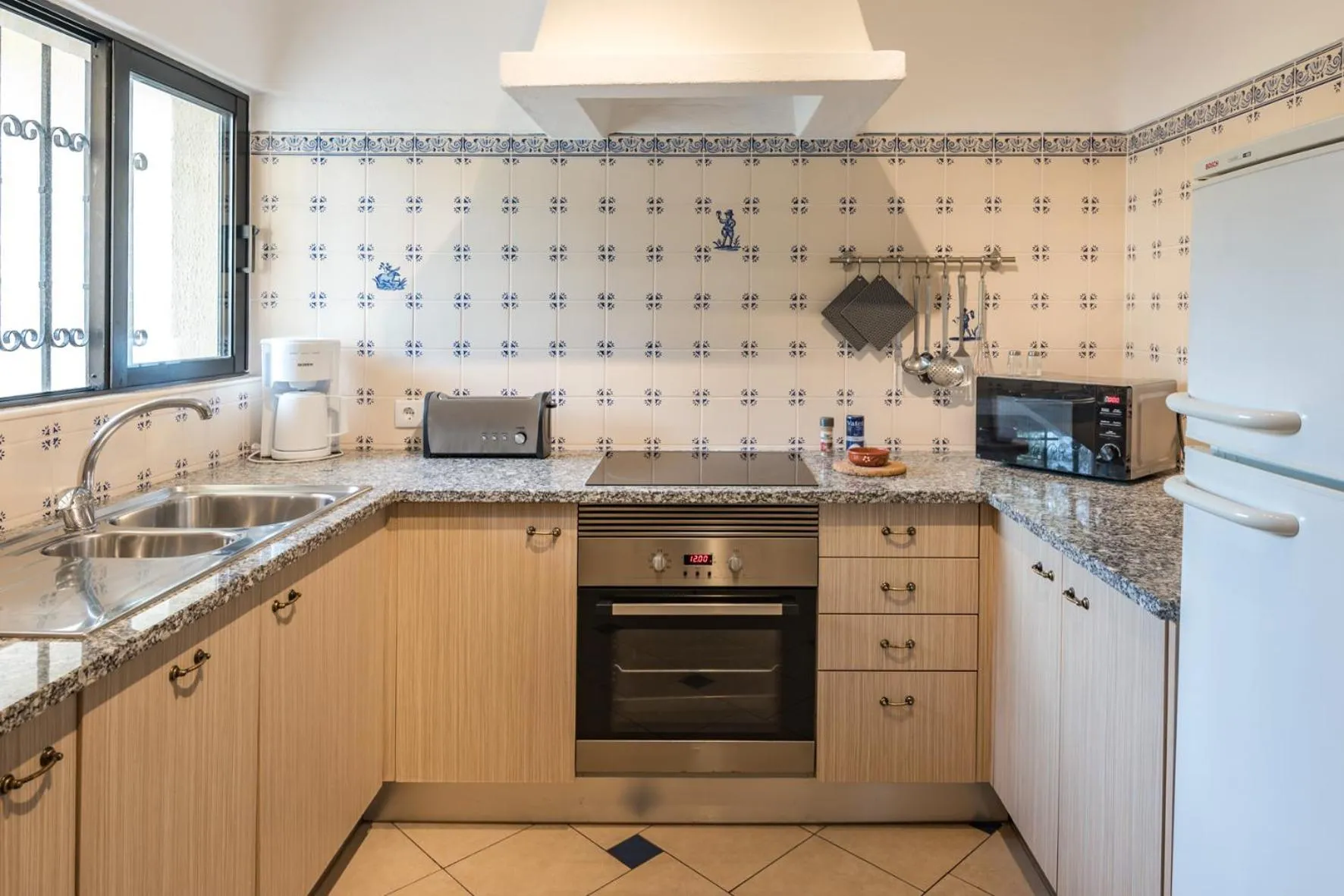 Kitchen or kitchenette in Algar Seco Parque