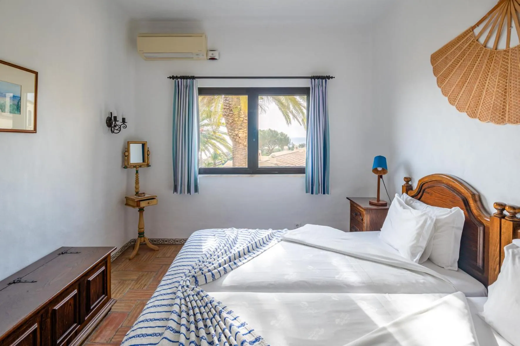 Photo of the whole room, Bed in Algar Seco Parque