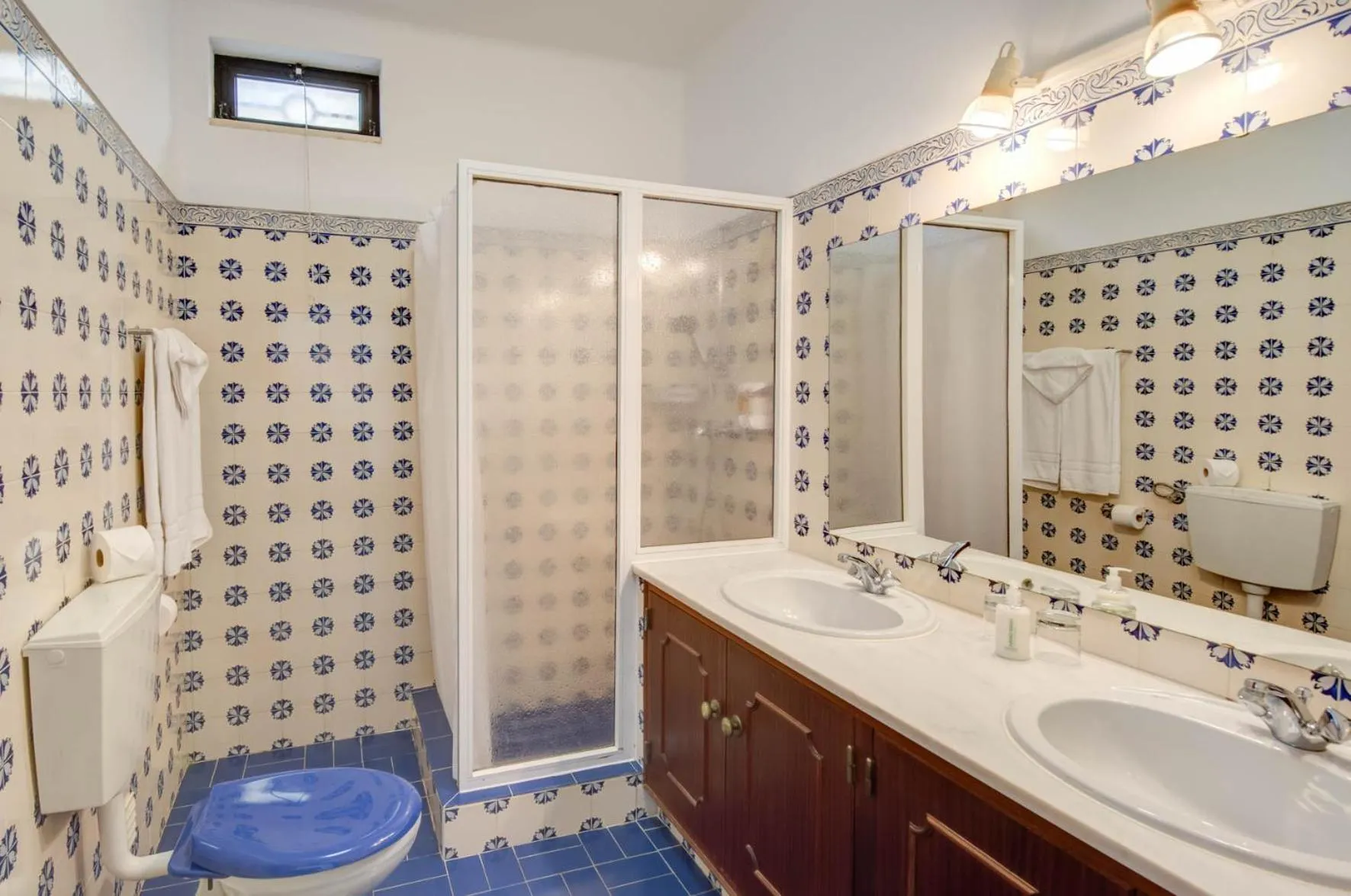 Shower in Algar Seco Parque