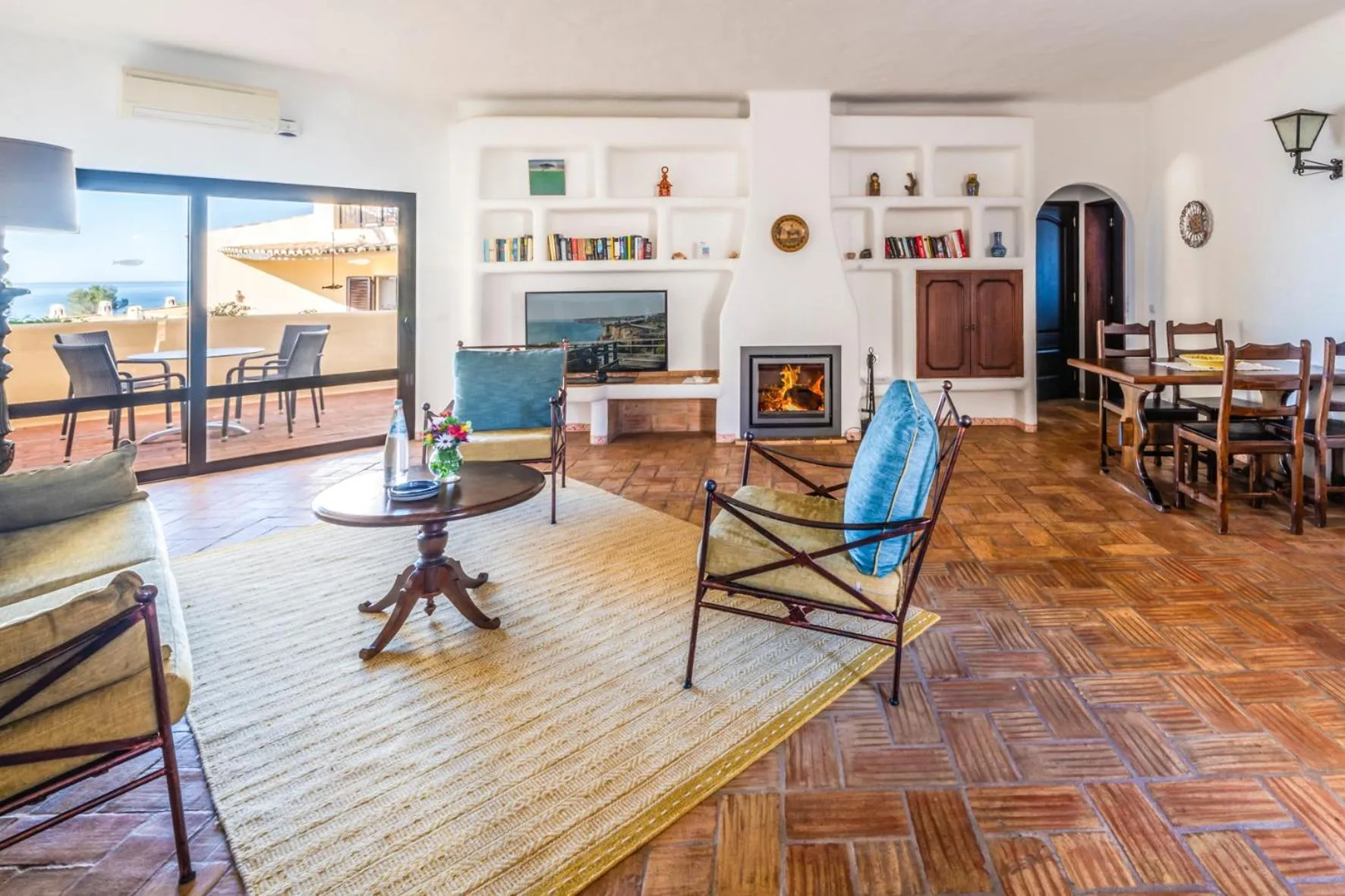 TV and multimedia in Algar Seco Parque