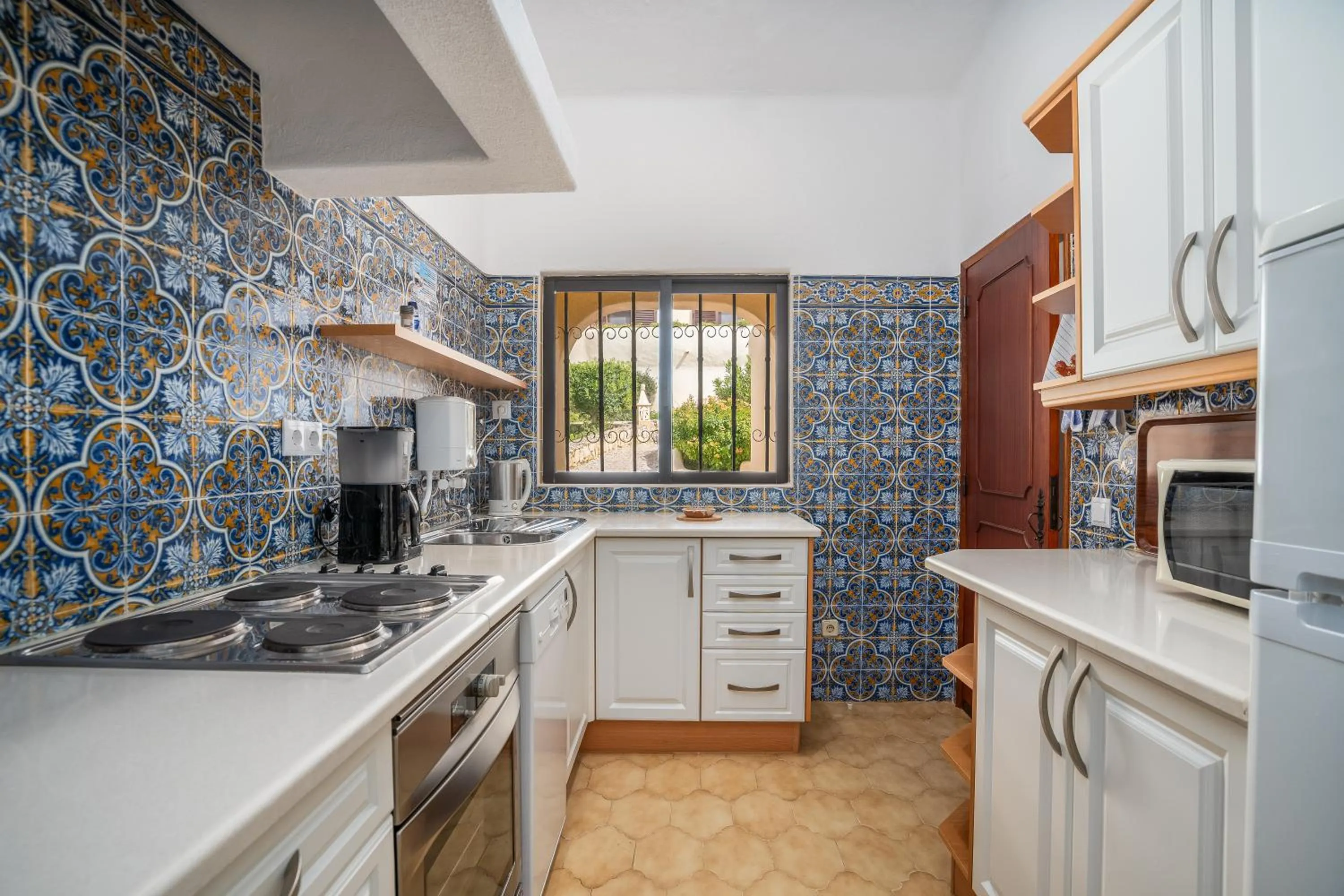 Coffee/tea facilities in Algar Seco Parque