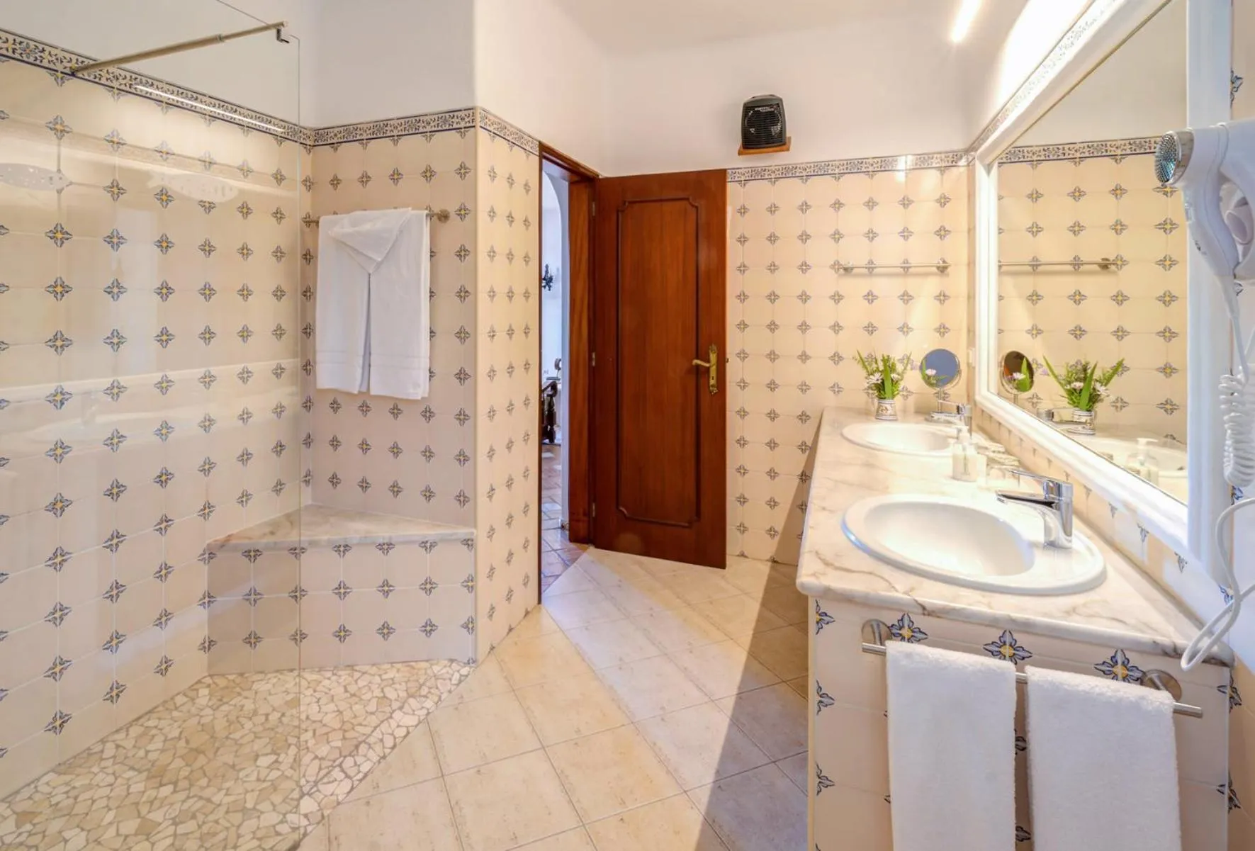 Shower in Algar Seco Parque