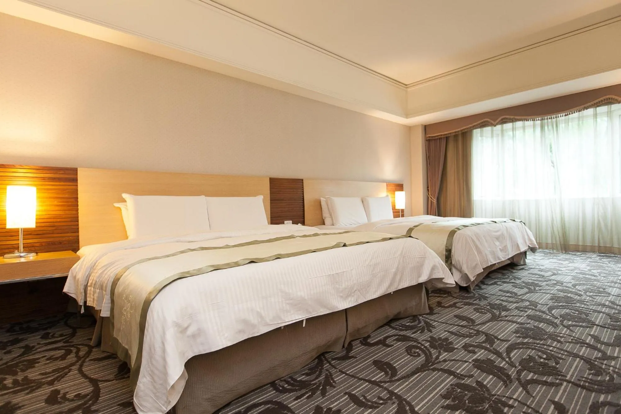 Photo of the whole room, Bed in Hoya Hot Springs Resort & Spa