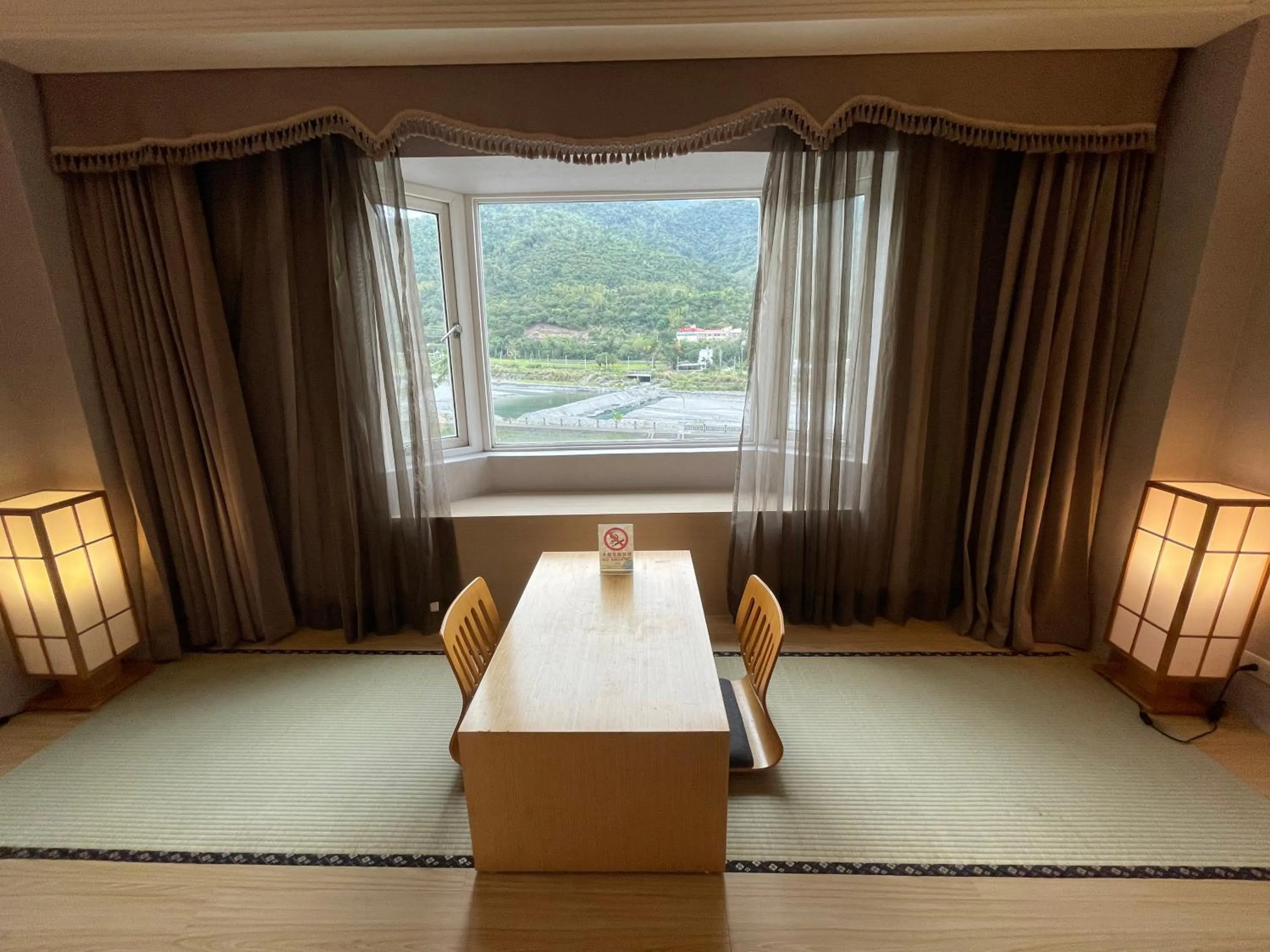 Photo of the whole room in Hoya Hot Springs Resort & Spa