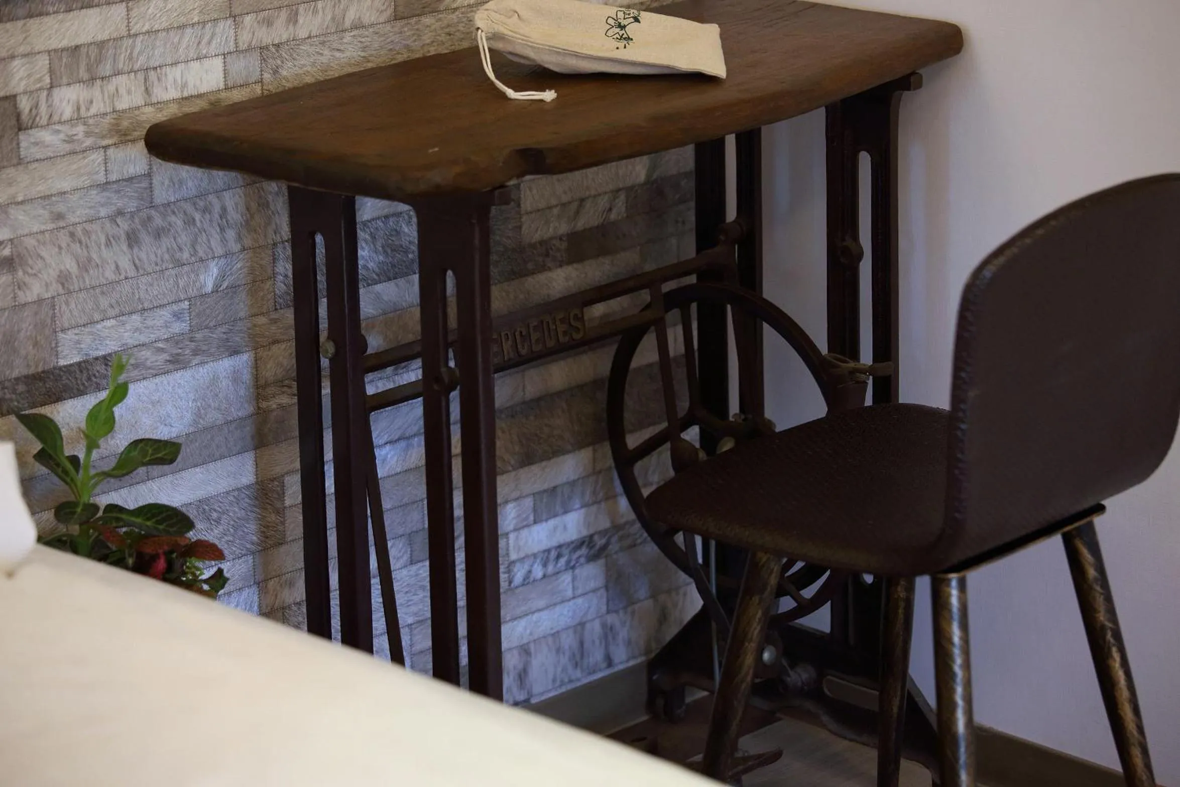 Decorative detail in Jasmine Orange B&B