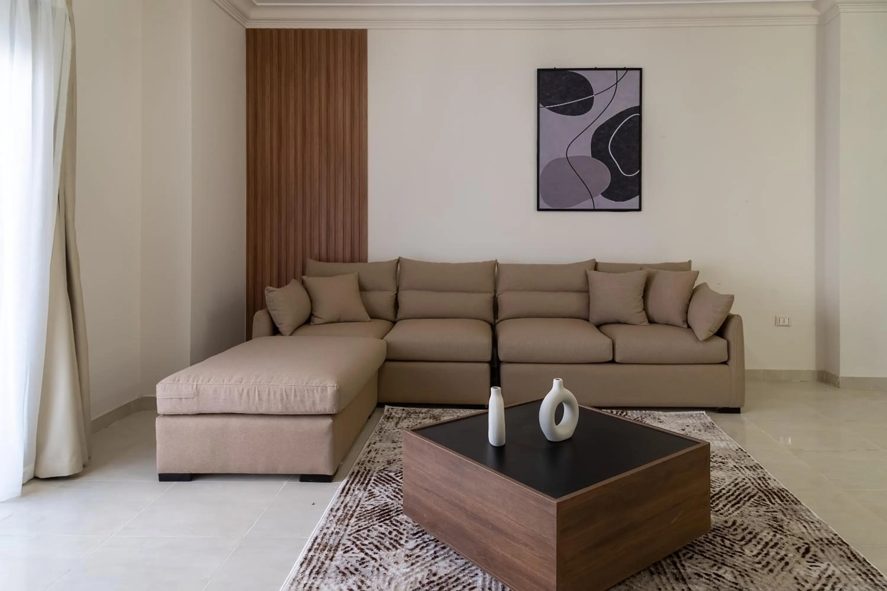 Settle Inn South 90 Apartments