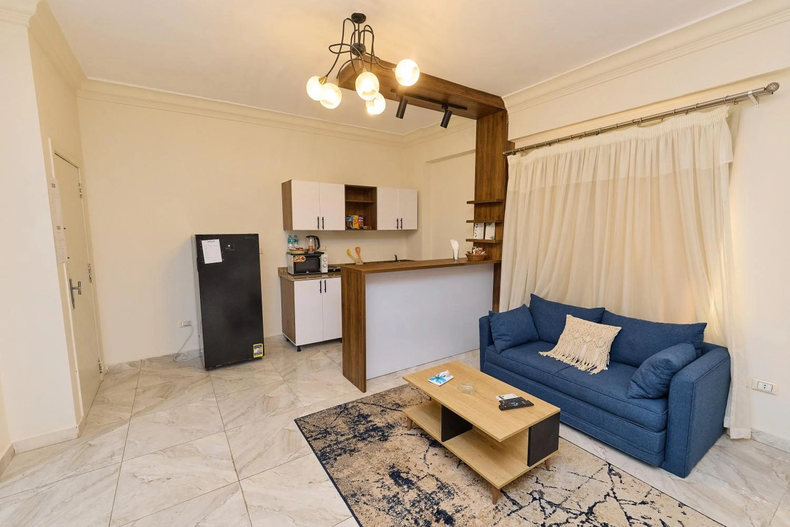 Settle Inn South 90 Apartments